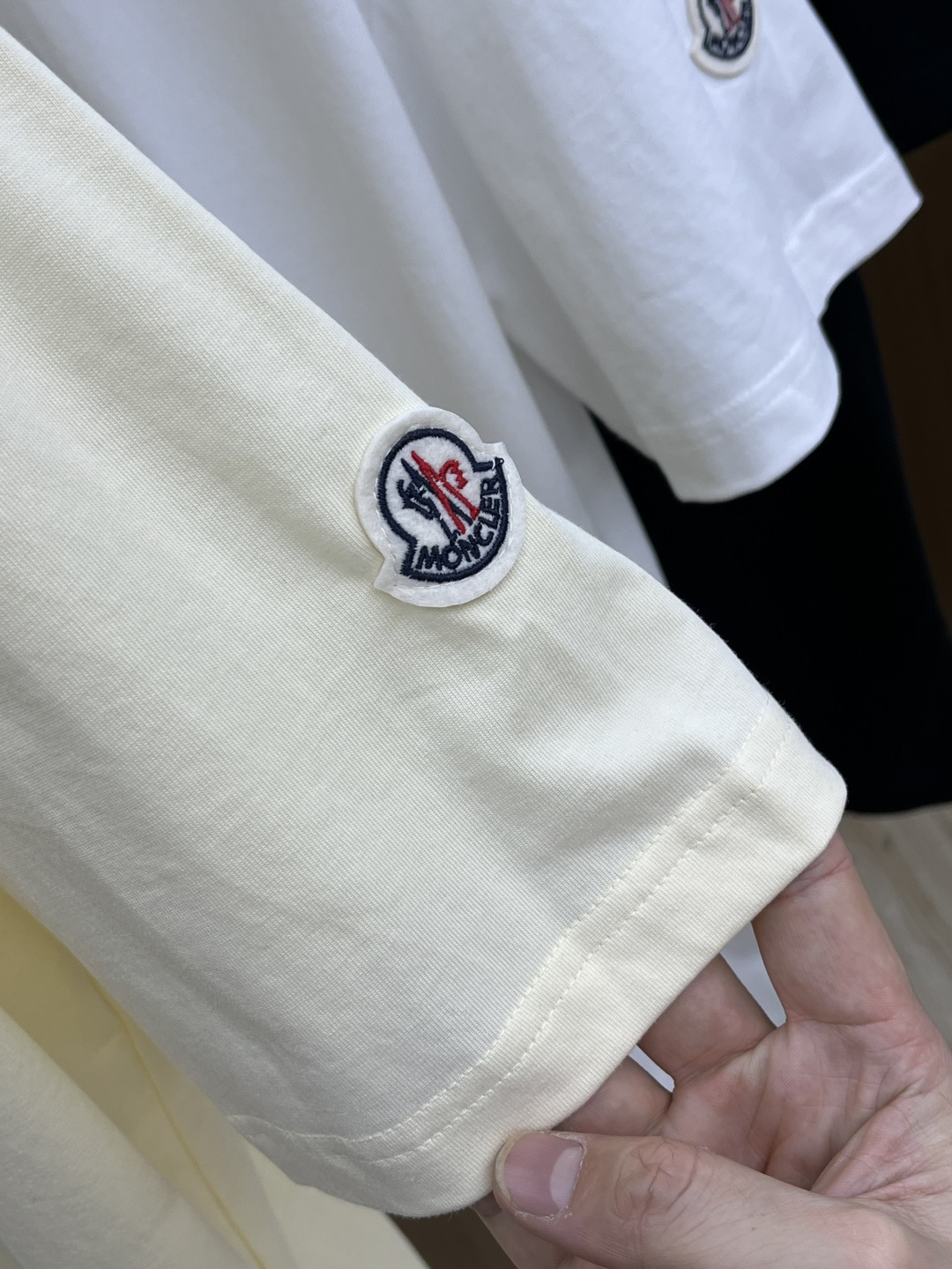 早春 Mon 🔥🔥春夏新款简约字母印花短袖 双纱纯棉面料 多元化搭配 是眼下时尚前沿的创新趋势 复古与现