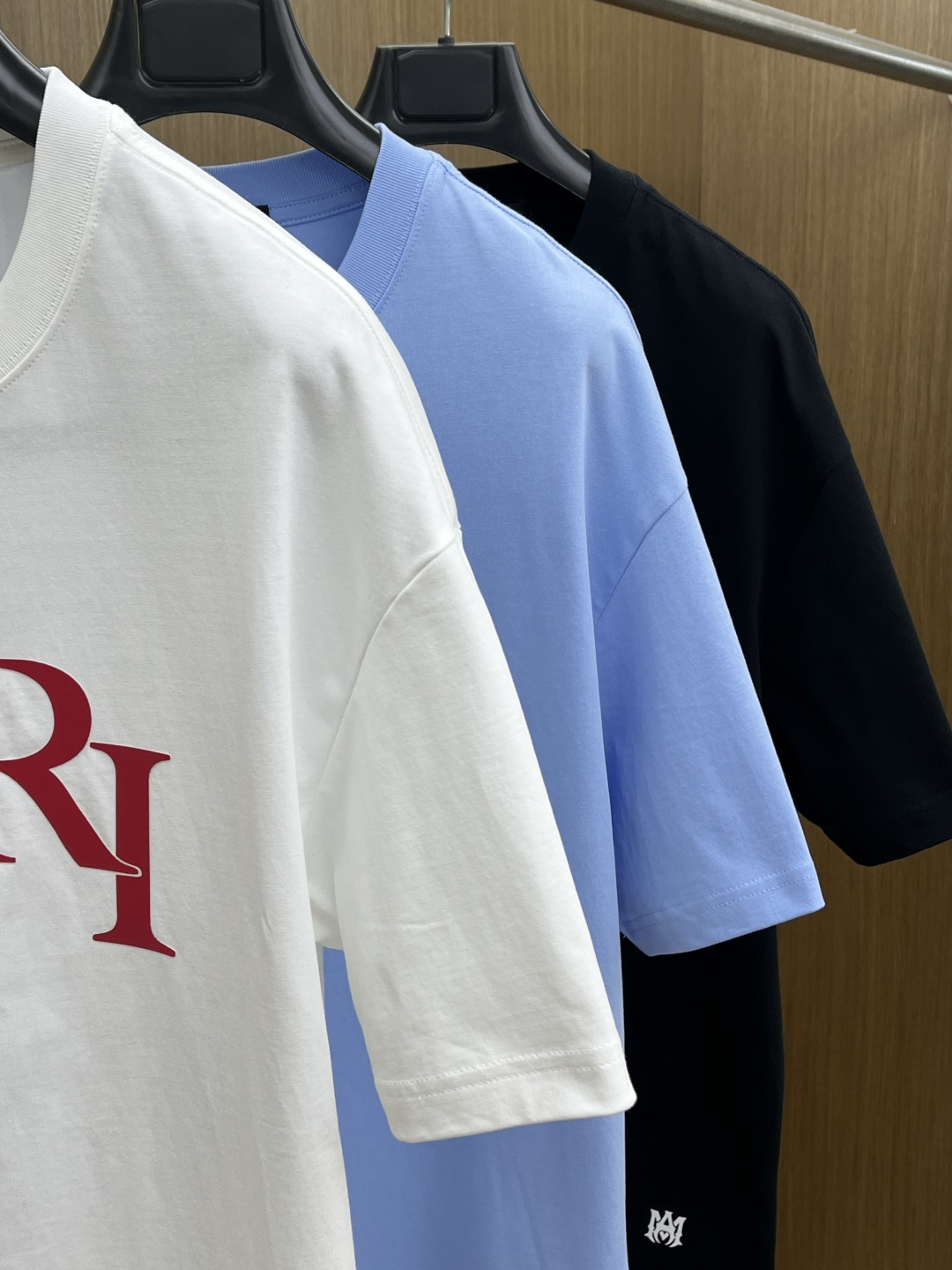 早春 AMIRI 🔥🔥春夏新款简约字母印花短袖 双纱纯棉面料 多元化搭配 是眼下时尚前沿的创新趋势 复古