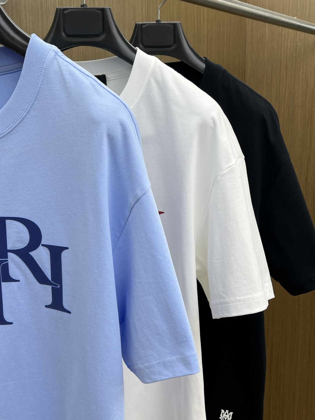 早春 AMIRI 🔥🔥春夏新款简约字母印花短袖 双纱纯棉面料 多元化搭配 是眼下时尚前沿的创新趋势 复古