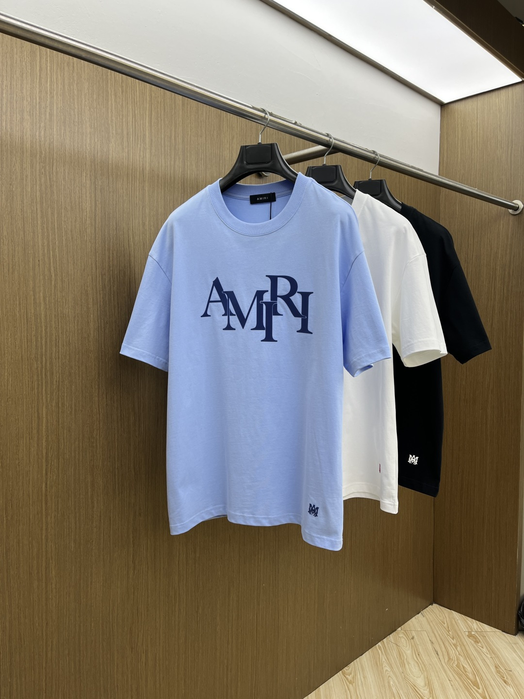 早春 AMIRI 🔥🔥春夏新款简约字母印花短袖 双纱纯棉面料 多元化搭配 是眼下时尚前沿的创新趋势 复古