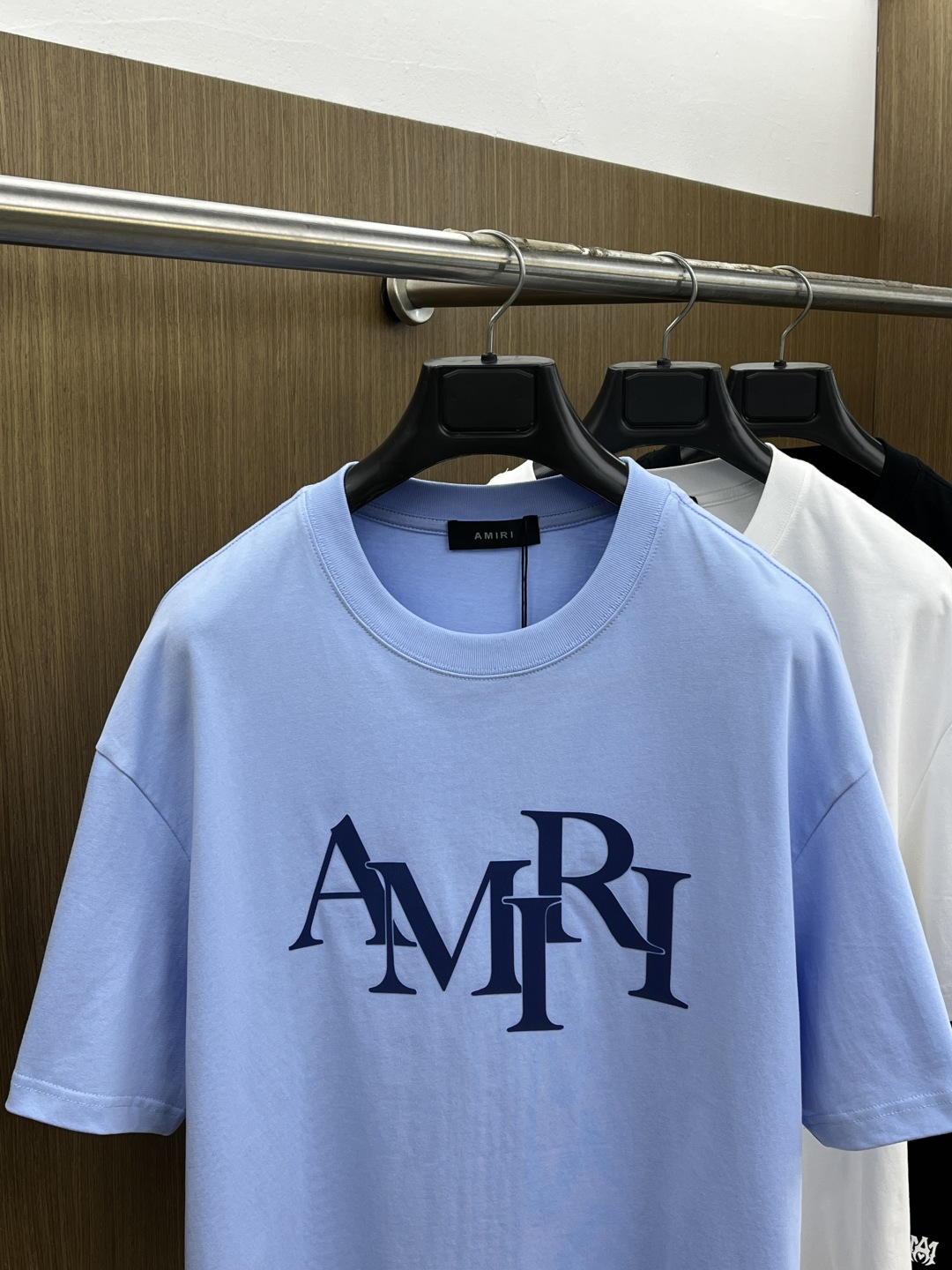 早春 AMIRI 🔥🔥春夏新款简约字母印花短袖 双纱纯棉面料 多元化搭配 是眼下时尚前沿的创新趋势 复古