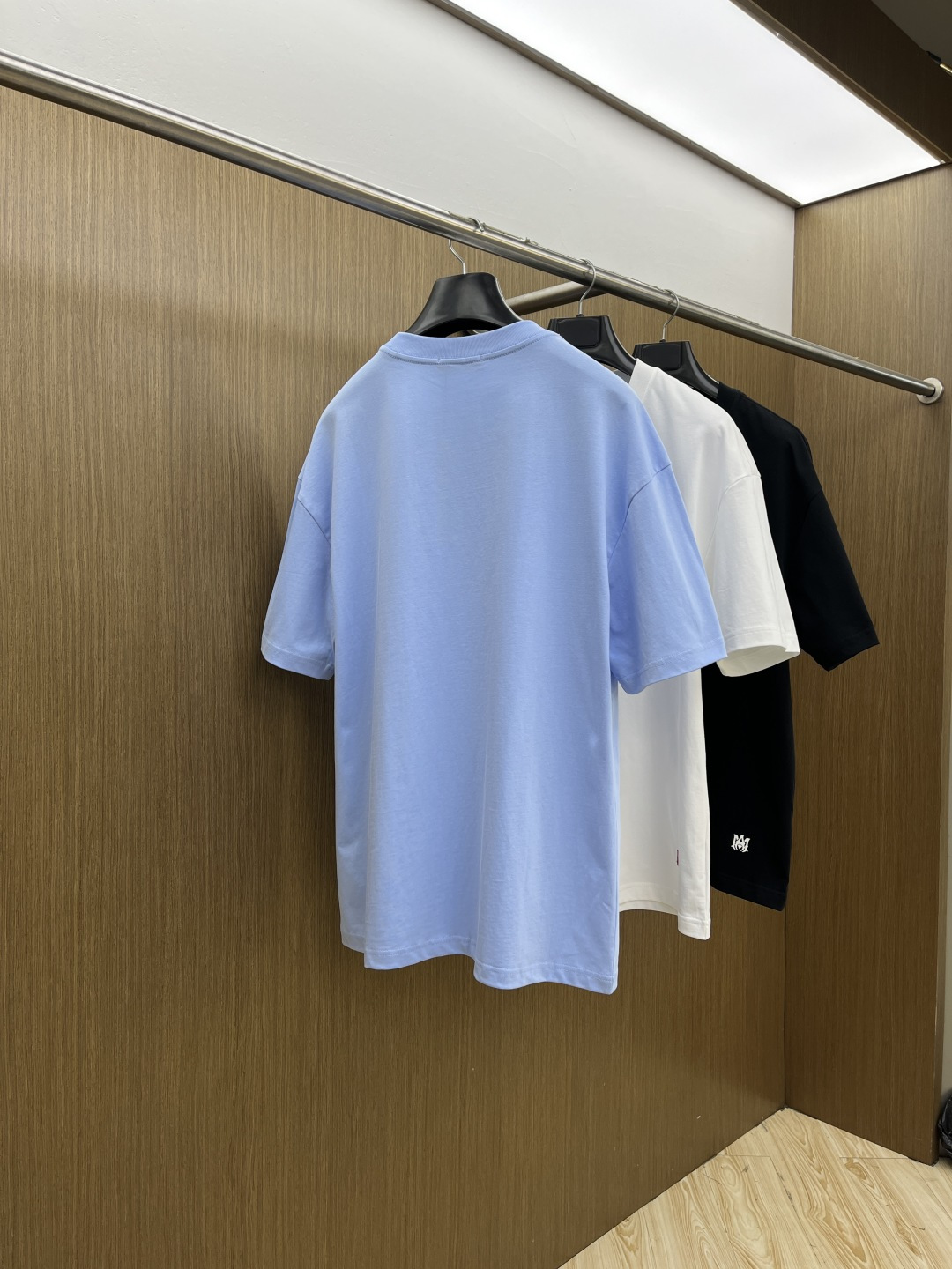 早春 AMIRI 🔥🔥春夏新款简约字母印花短袖 双纱纯棉面料 多元化搭配 是眼下时尚前沿的创新趋势 复古