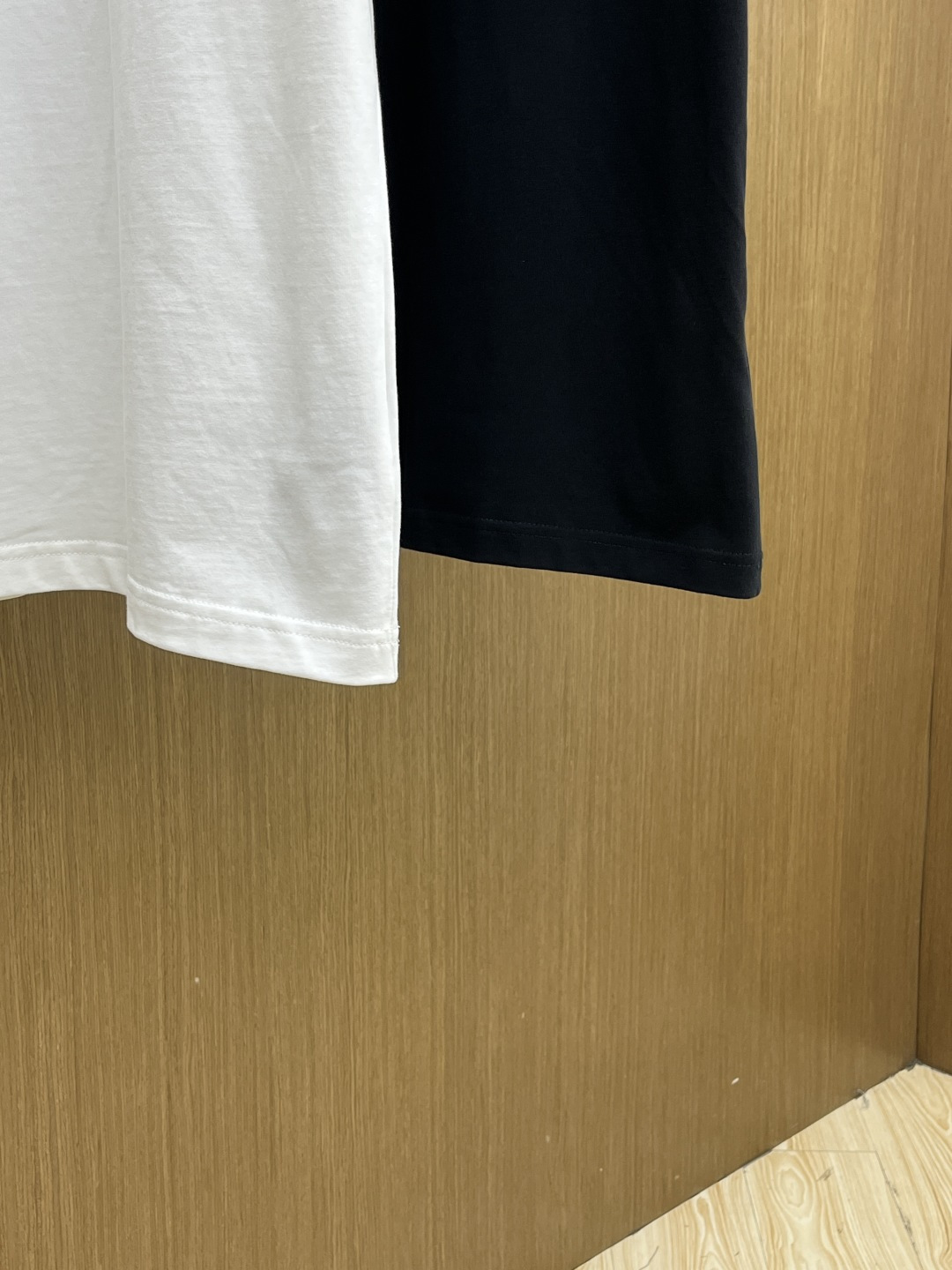 早春 AMIRI 🔥🔥春夏新款简约字母印花短袖 双纱纯棉面料 多元化搭配 是眼下时尚前沿的创新趋势 复古