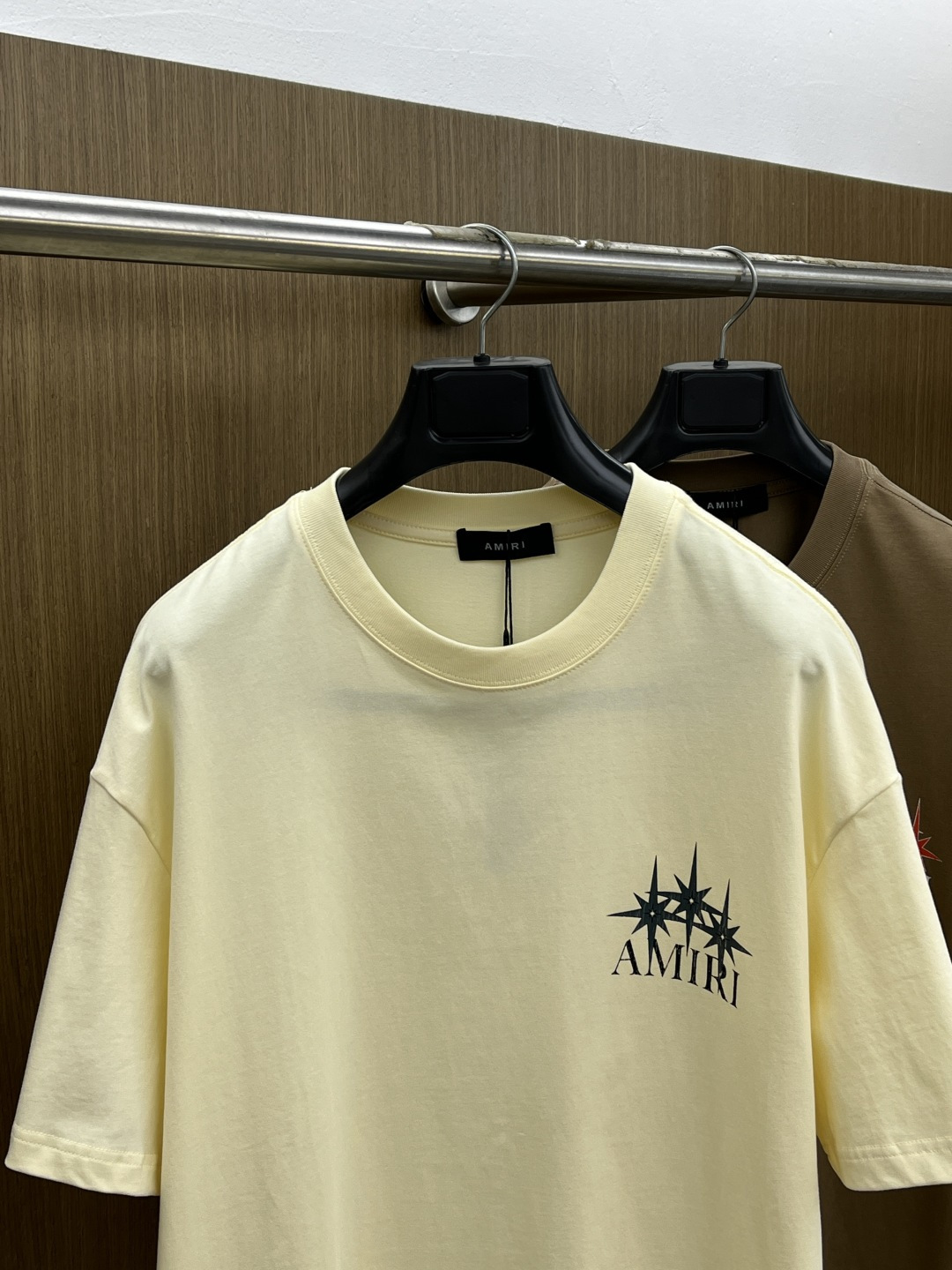 早春 AMIRI 🔥🔥春夏新款简约字母印花短袖 双纱纯棉面料 多元化搭配 是眼下时尚前沿的创新趋势 复古