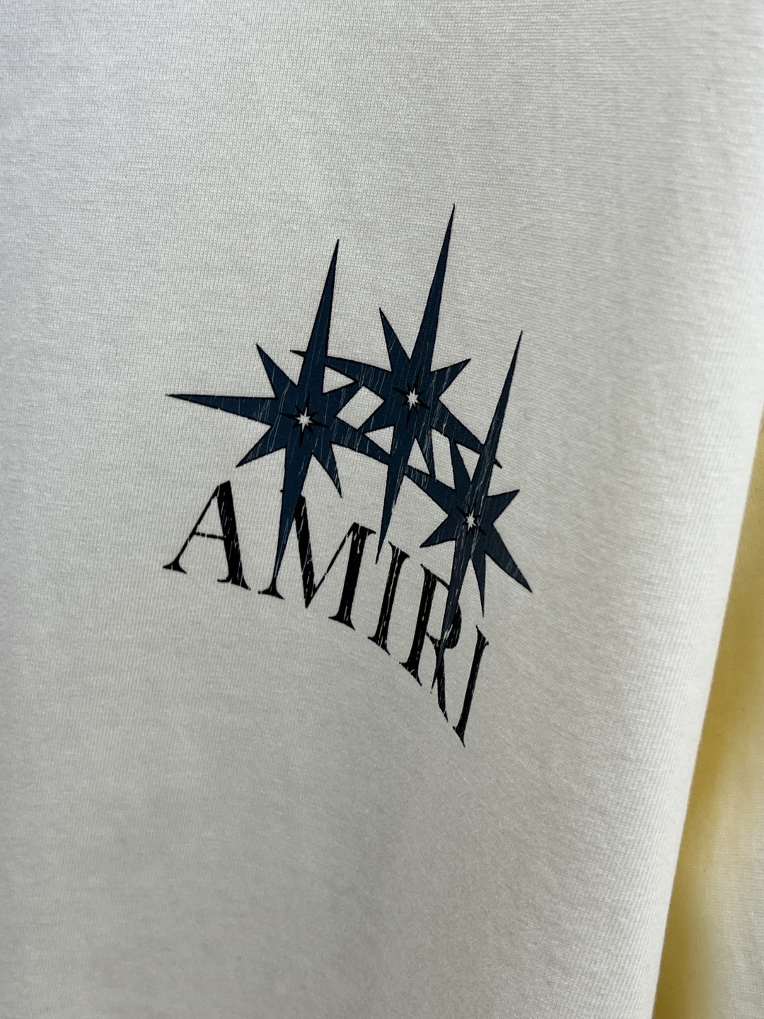 早春 AMIRI 🔥🔥春夏新款简约字母印花短袖 双纱纯棉面料 多元化搭配 是眼下时尚前沿的创新趋势 复古