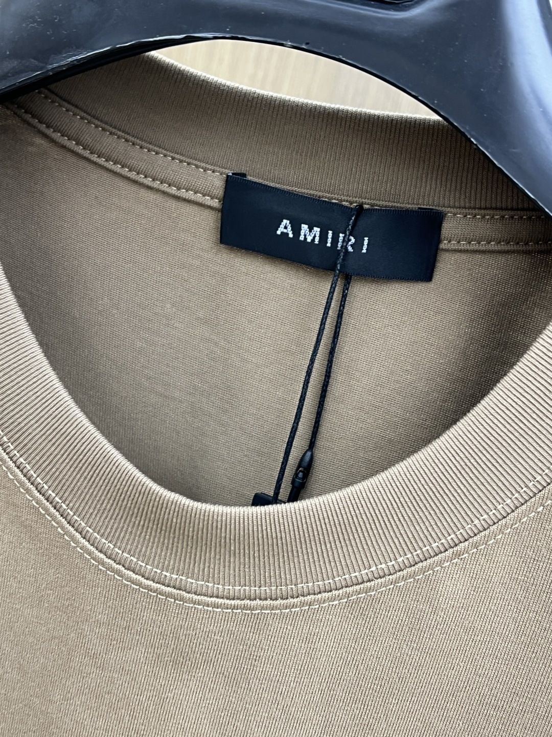 早春 AMIRI 🔥🔥春夏新款简约字母印花短袖 双纱纯棉面料 多元化搭配 是眼下时尚前沿的创新趋势 复古