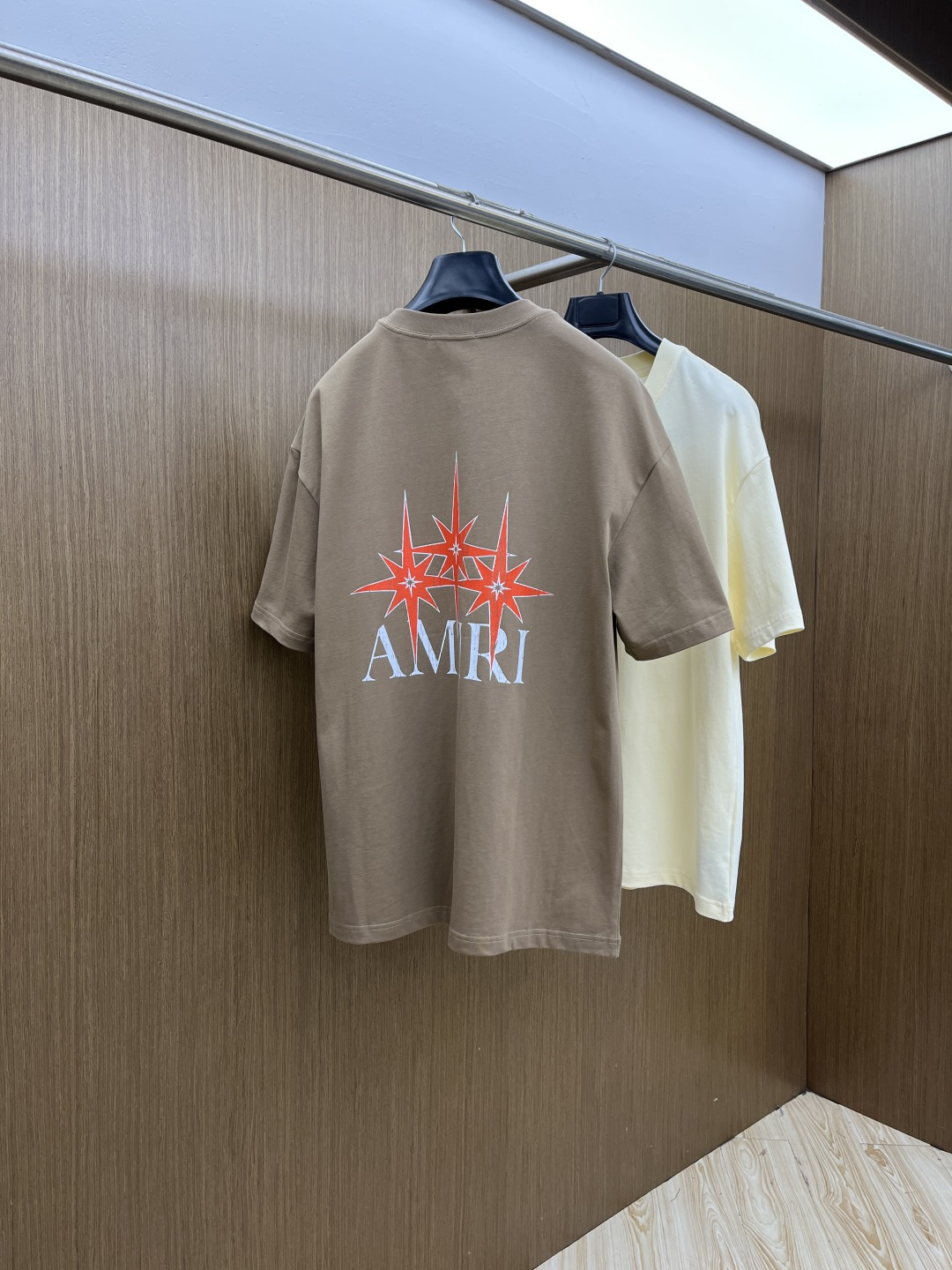 早春 AMIRI 🔥🔥春夏新款简约字母印花短袖 双纱纯棉面料 多元化搭配 是眼下时尚前沿的创新趋势 复古