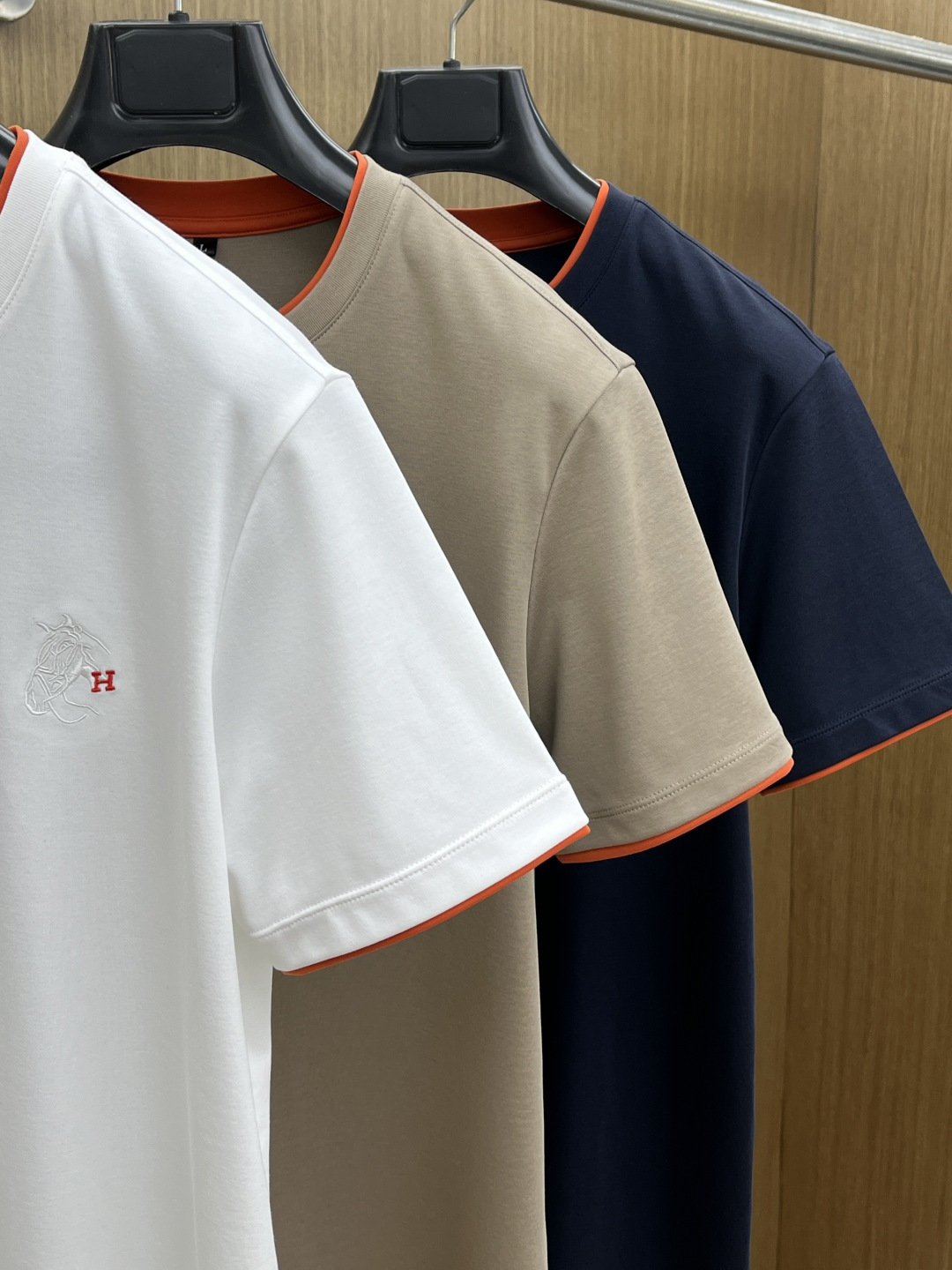 早春 Mon 🔥🔥春夏新款简约休闲短袖 精选新疆长绒棉 纱线环保染色定型 面料洗水上身软软舒适 多元化搭