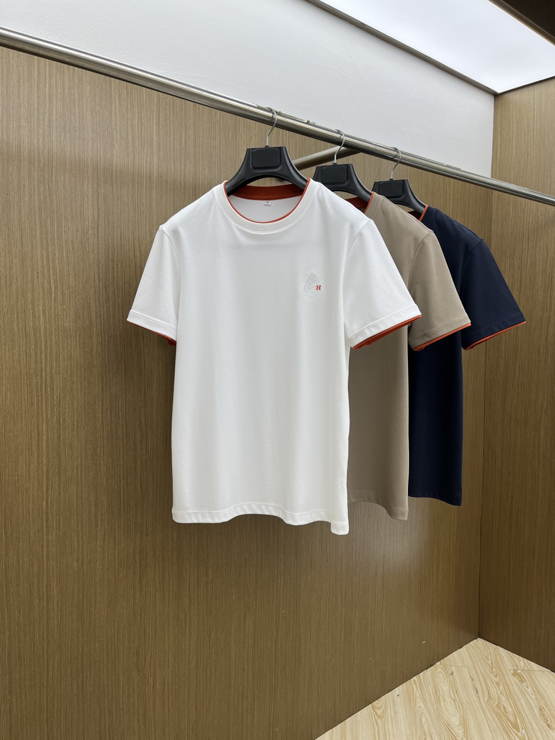 早春 Mon 🔥🔥春夏新款简约休闲短袖 精选新疆长绒棉 纱线环保染色定型 面料洗水上身软软舒适 多元化搭