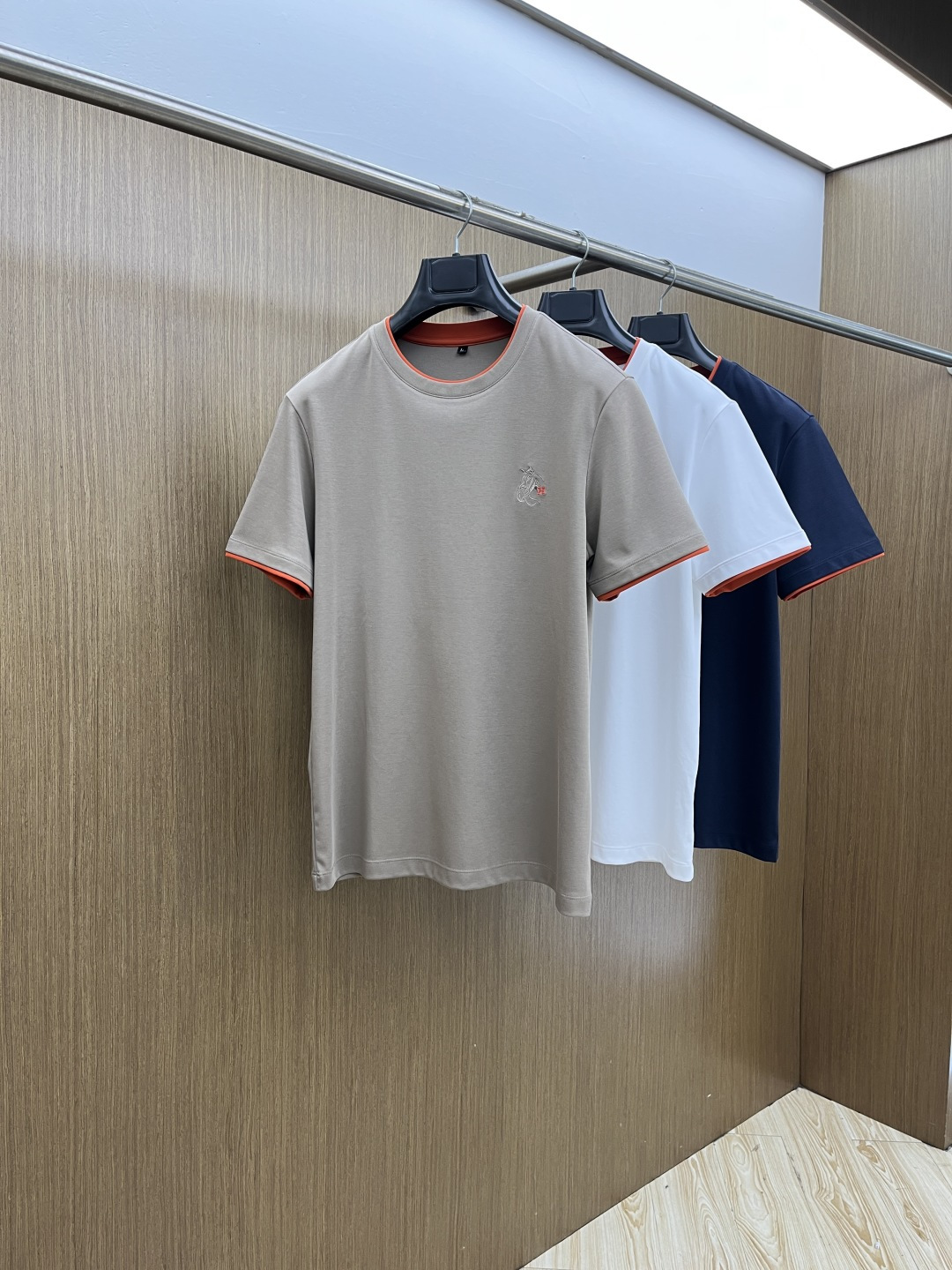 早春 Mon 🔥🔥春夏新款简约休闲短袖 精选新疆长绒棉 纱线环保染色定型 面料洗水上身软软舒适 多元化搭