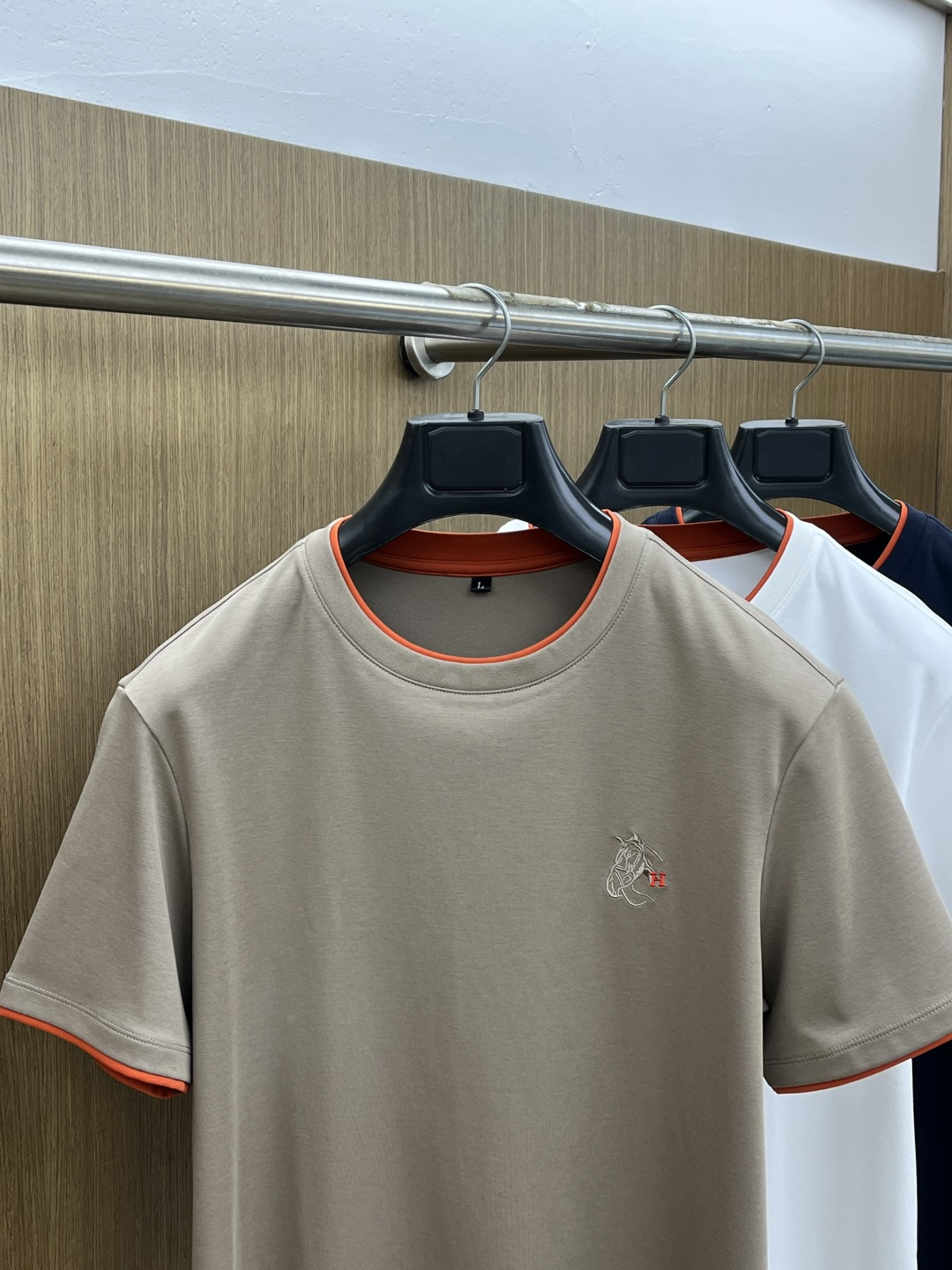 早春 Mon 🔥🔥春夏新款简约休闲短袖 精选新疆长绒棉 纱线环保染色定型 面料洗水上身软软舒适 多元化搭