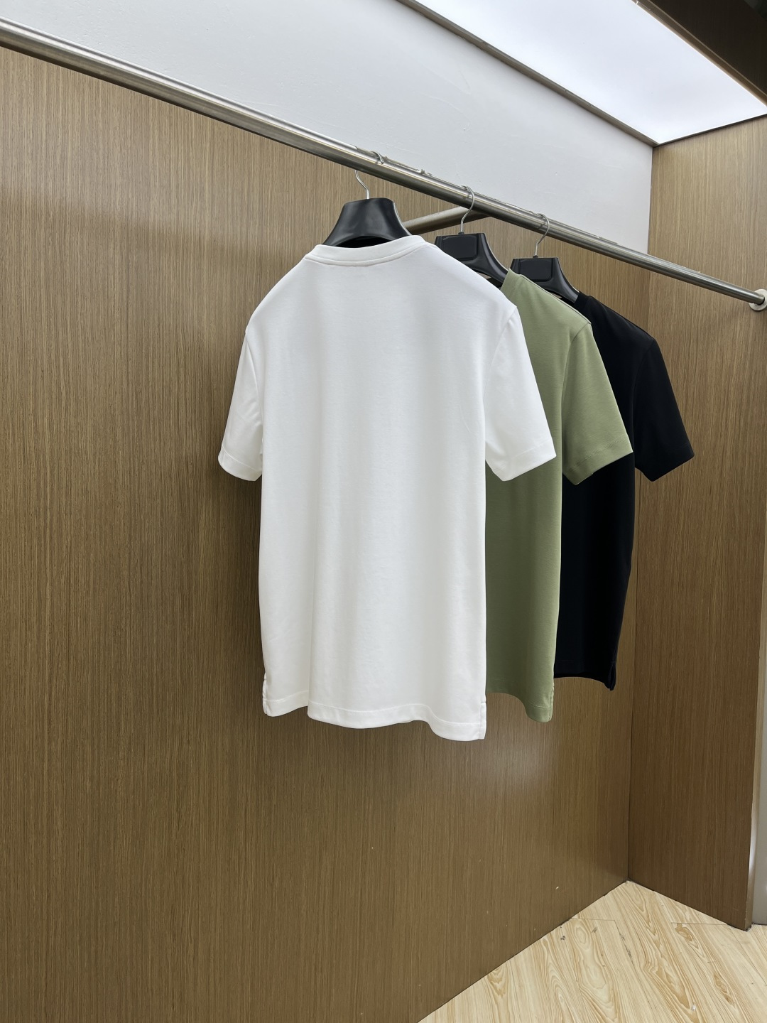 早春 Mon 🔥🔥春夏新款简约休闲短袖 精选新疆长绒棉 纱线环保染色定型 面料洗水上身软软舒适 多元化搭