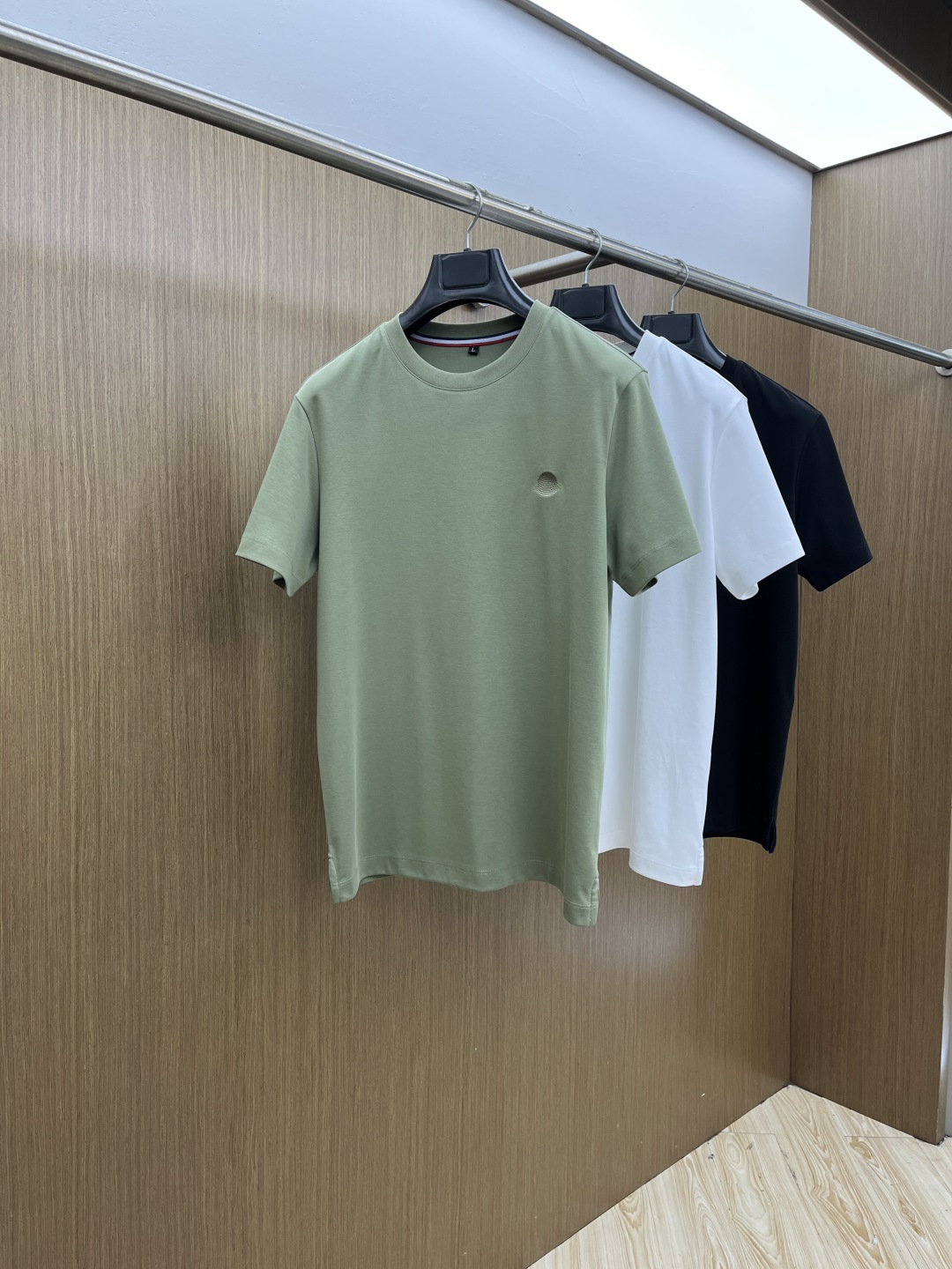 早春 Mon 🔥🔥春夏新款简约休闲短袖 精选新疆长绒棉 纱线环保染色定型 面料洗水上身软软舒适 多元化搭