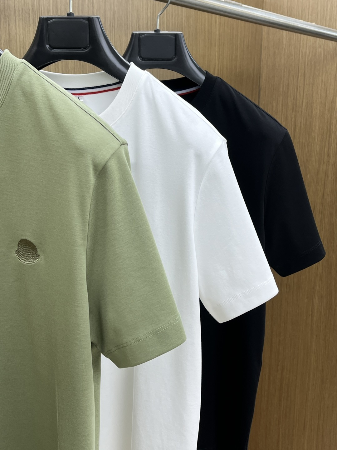 早春 Mon 🔥🔥春夏新款简约休闲短袖 精选新疆长绒棉 纱线环保染色定型 面料洗水上身软软舒适 多元化搭