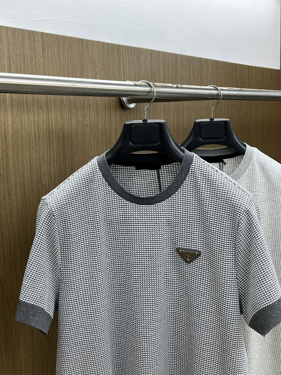 🌾 PD 🔥🔥高级定制 26ss春夏新款圆领短袖T恤 原版定制 面料选用进口珠地棉 轻薄透气 上身丝滑舒