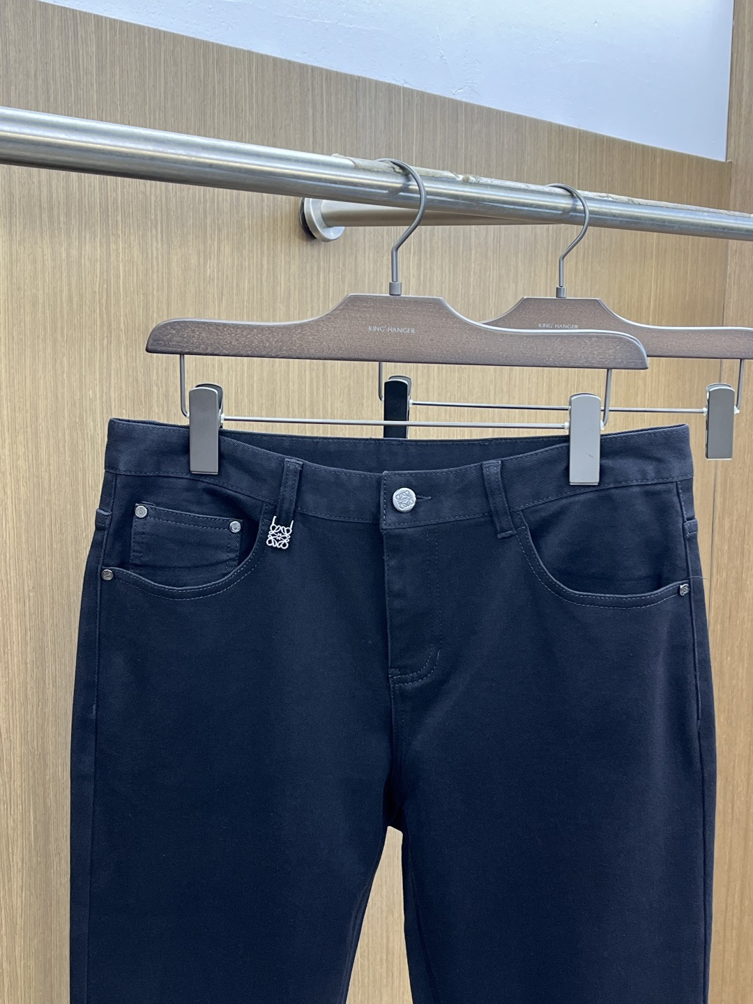 秋冬 Loe🔥🔥秋冬新品休闲牛仔裤 官网同步发售，裤身工艺设计，进口客供辅料、面料定制，代工厂出品免检！