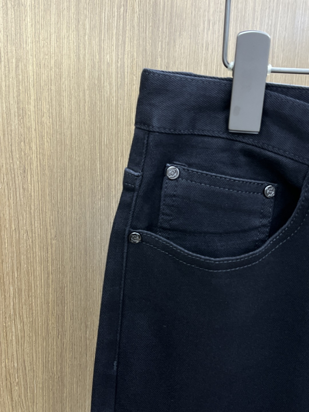 秋冬 Loe🔥🔥秋冬新品休闲牛仔裤 官网同步发售，裤身工艺设计，进口客供辅料、面料定制，代工厂出品免检！