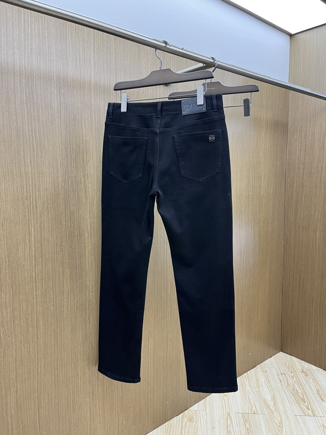 秋冬 Loe🔥🔥秋冬新品休闲牛仔裤 官网同步发售，裤身工艺设计，进口客供辅料、面料定制，代工厂出品免检！