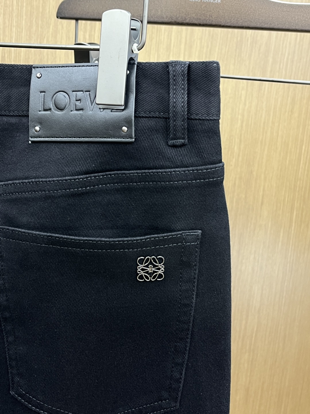 秋冬 Loe🔥🔥秋冬新品休闲牛仔裤 官网同步发售，裤身工艺设计，进口客供辅料、面料定制，代工厂出品免检！