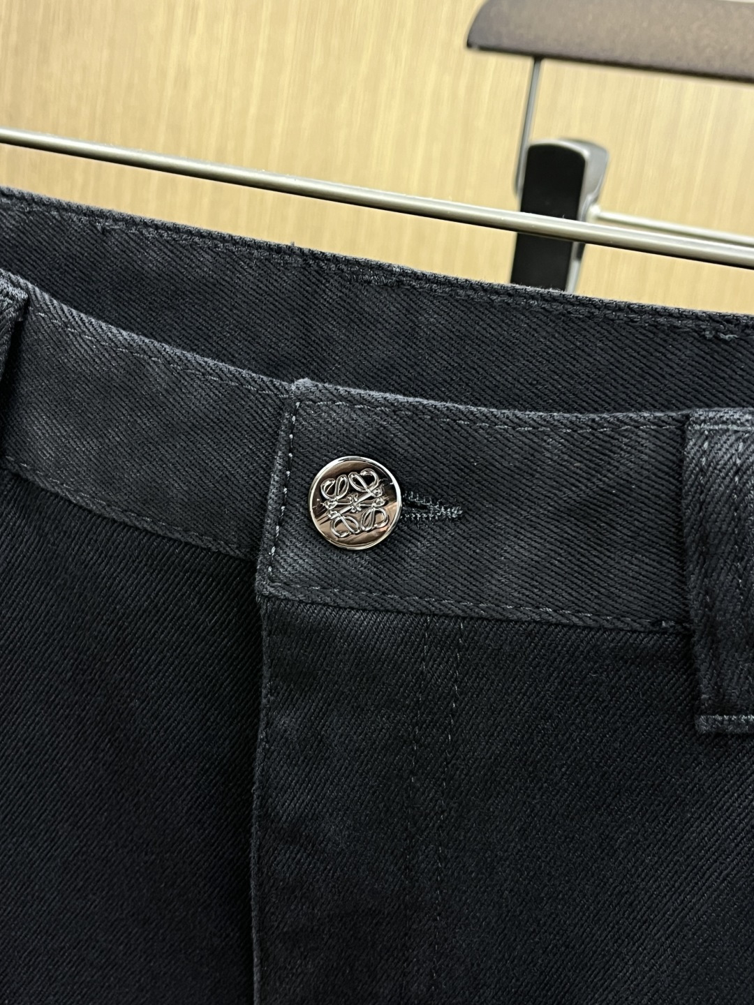 秋冬 Loe🔥🔥秋冬新品休闲牛仔裤 官网同步发售，裤身工艺设计，进口客供辅料、面料定制，代工厂出品免检！