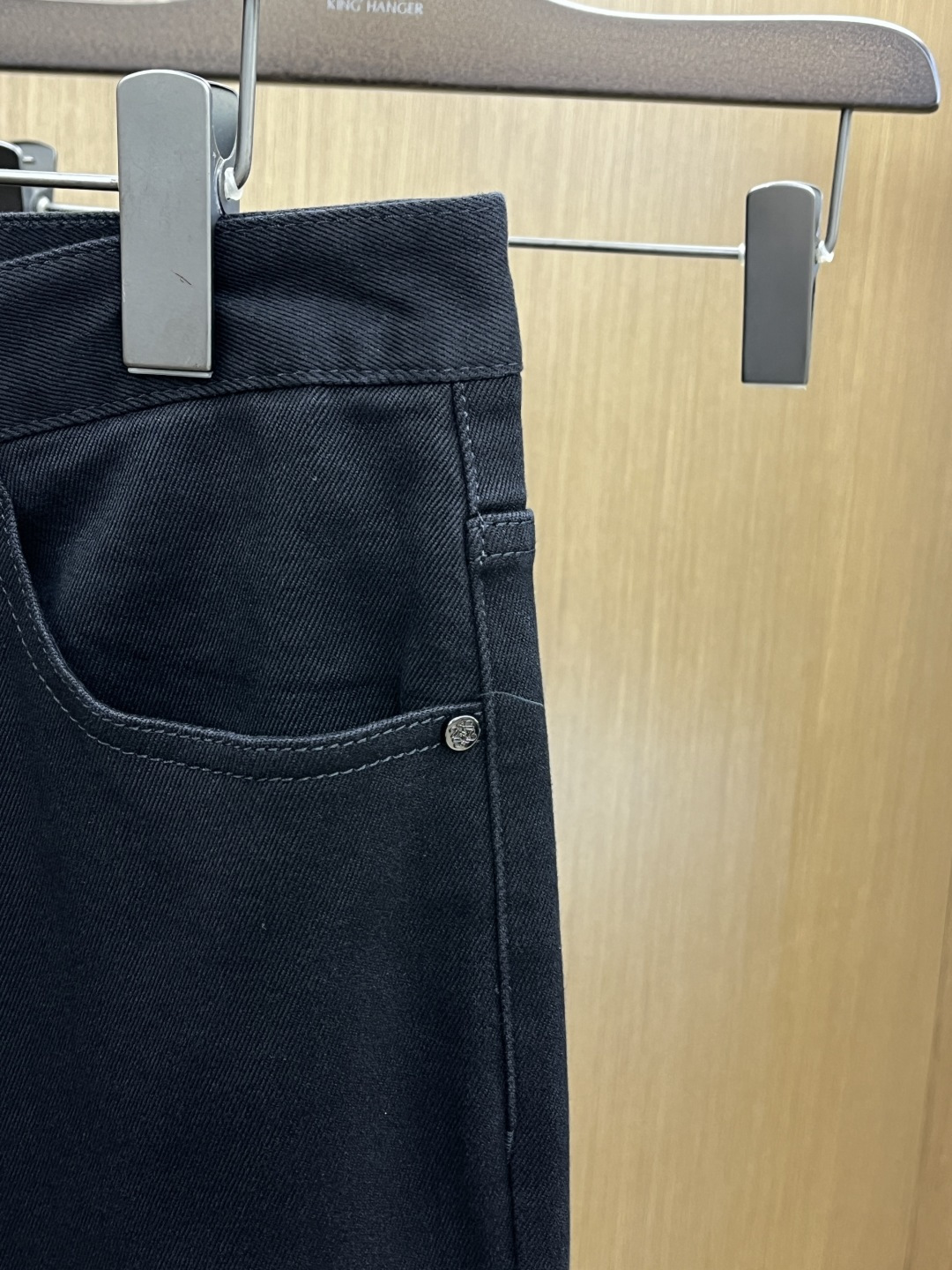 秋冬 Loe🔥🔥秋冬新品休闲牛仔裤 官网同步发售，裤身工艺设计，进口客供辅料、面料定制，代工厂出品免检！