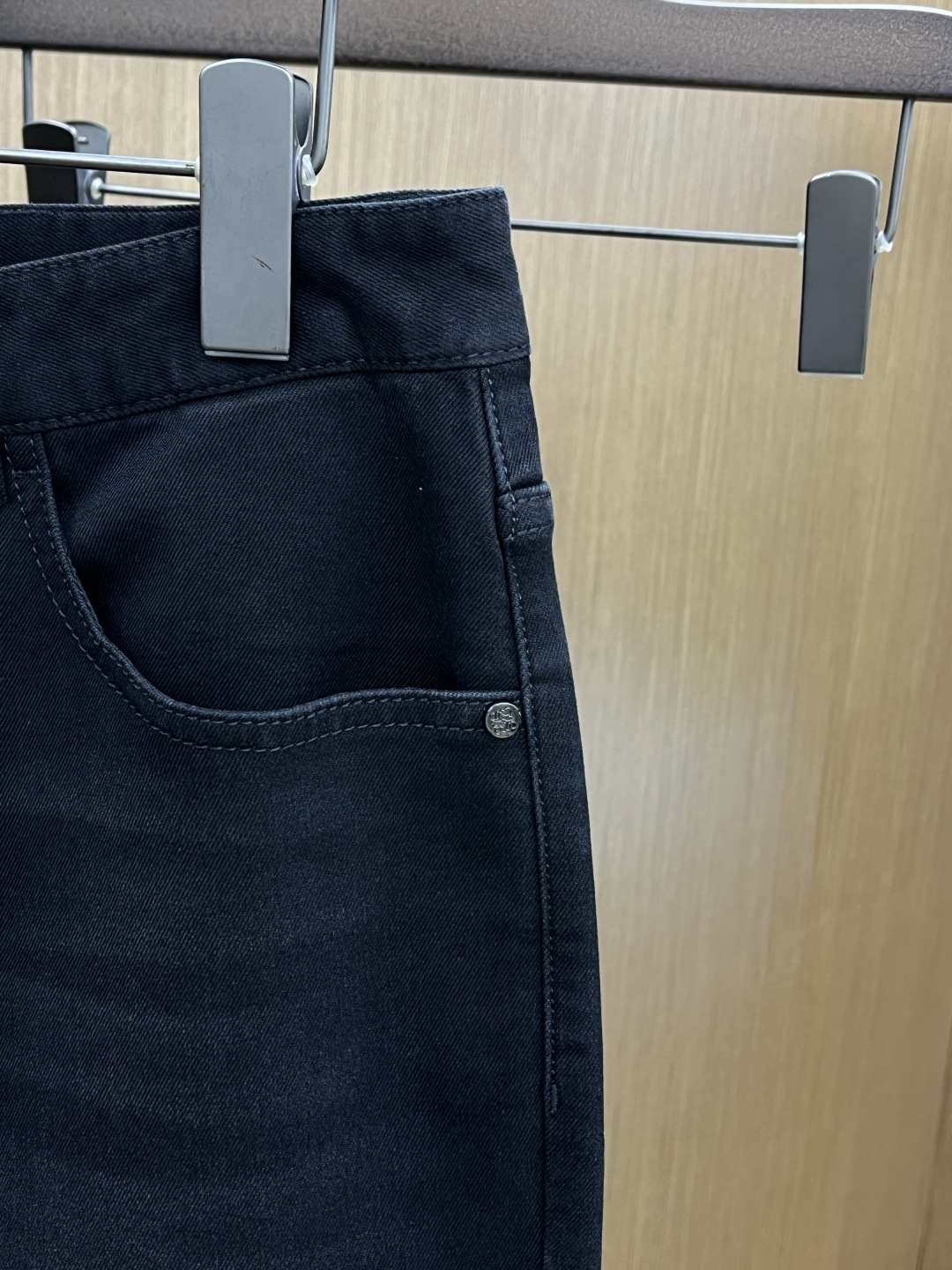 秋冬 Loe 🔥🔥秋冬新品休闲牛仔裤 官网同步发售，裤身工艺设计，进口客供辅料、面料定制，代工厂出品免检