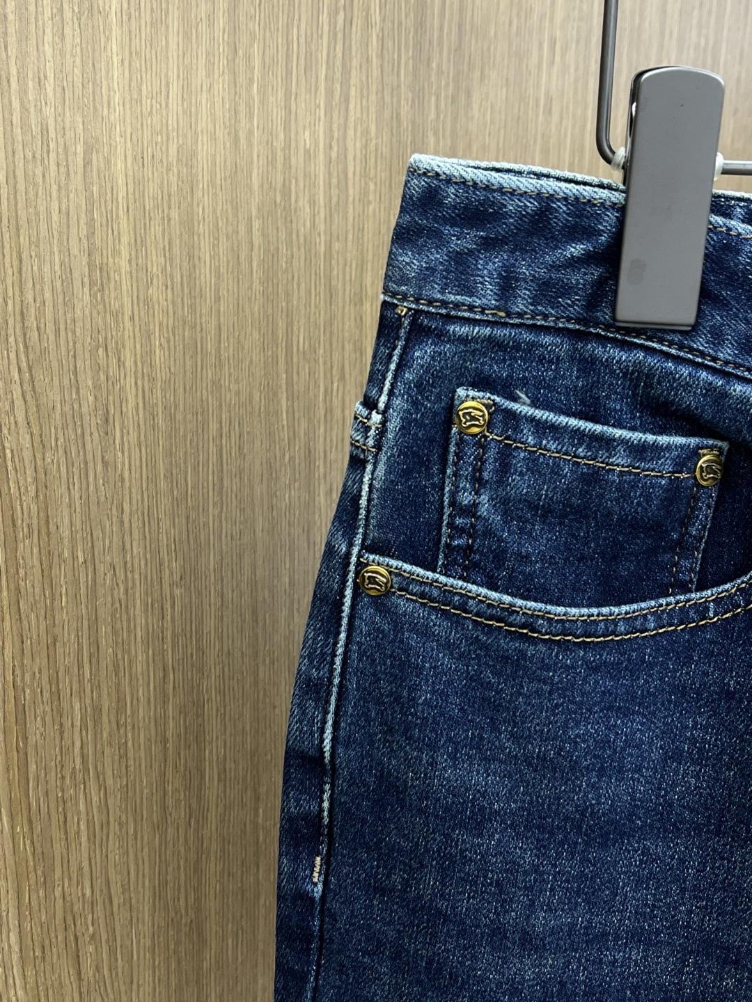 秋冬 BBR 🔥🔥秋冬新品休闲牛仔裤 官网同步发售，裤身工艺设计，进口客供辅料、面料定制，代工厂出品免检