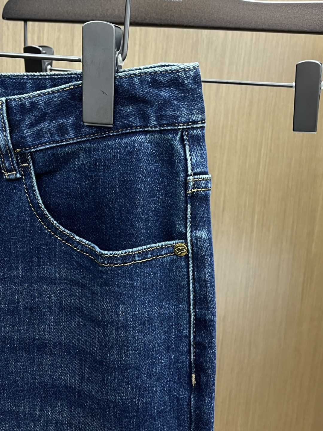 秋冬 BBR 🔥🔥秋冬新品休闲牛仔裤 官网同步发售，裤身工艺设计，进口客供辅料、面料定制，代工厂出品免检