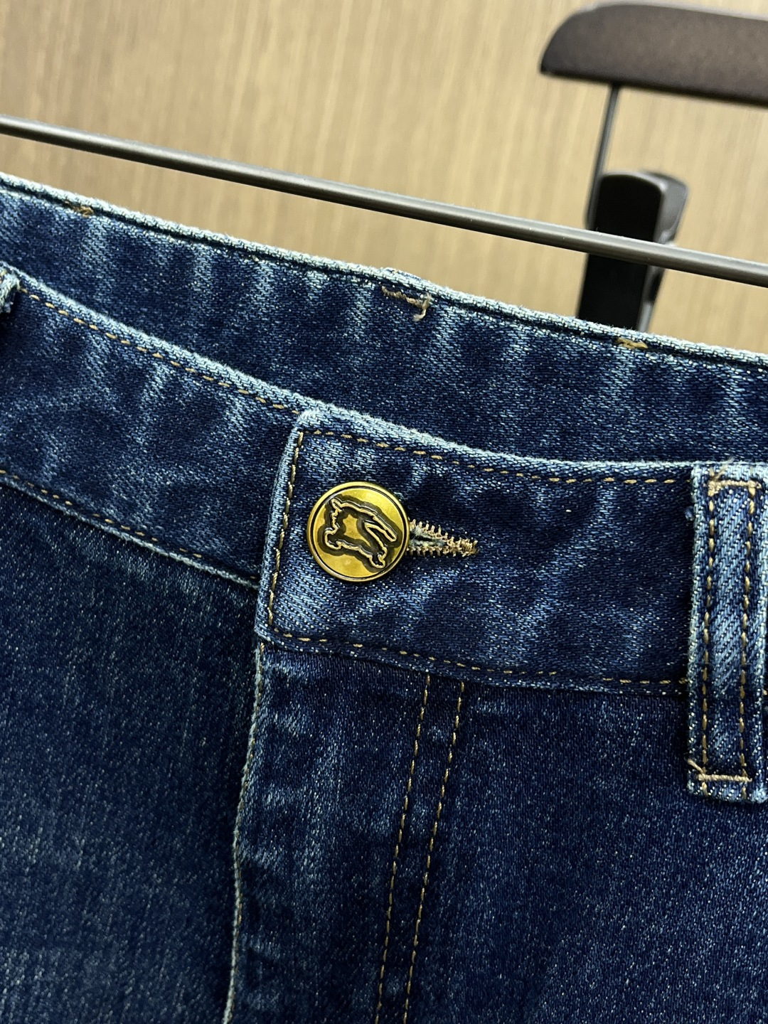 秋冬 BBR 🔥🔥秋冬新品休闲牛仔裤 官网同步发售，裤身工艺设计，进口客供辅料、面料定制，代工厂出品免检