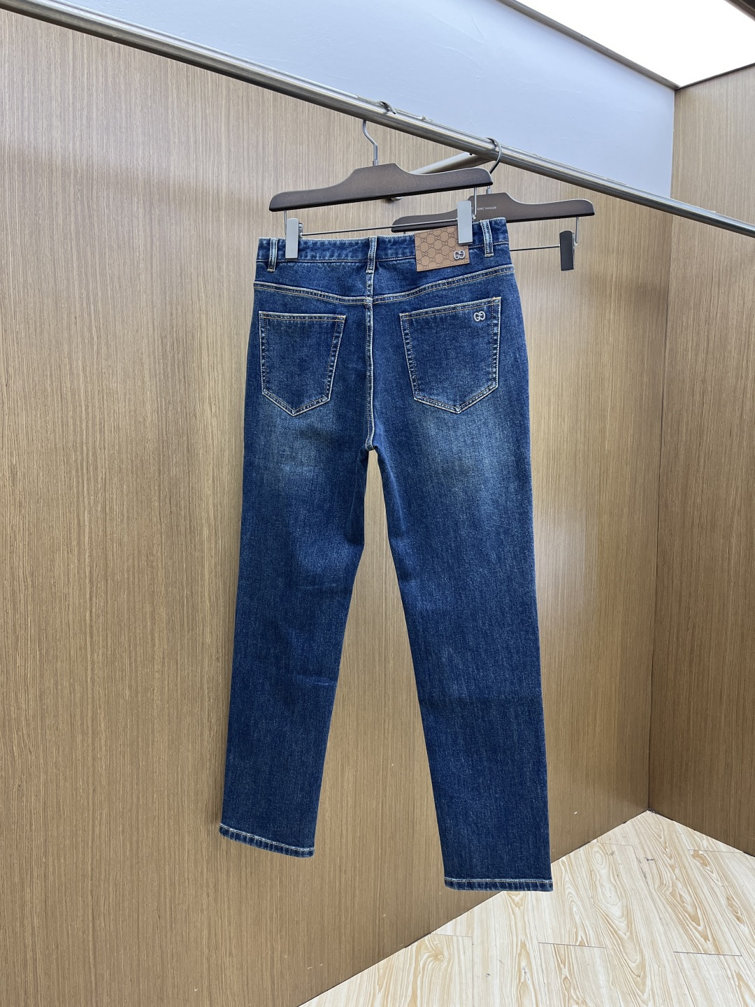秋冬 Guc 🔥🔥秋冬新品休闲牛仔裤 官网同步发售，裤身工艺设计，进口客供辅料、面料定制，代工厂出品免检
