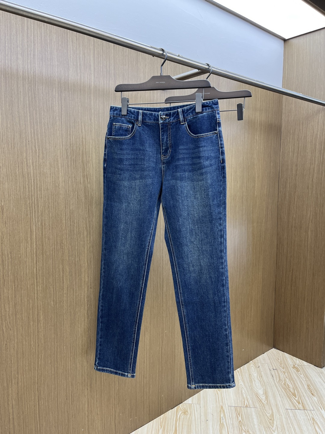 秋冬 Guc 🔥🔥秋冬新品休闲牛仔裤 官网同步发售，裤身工艺设计，进口客供辅料、面料定制，代工厂出品免检