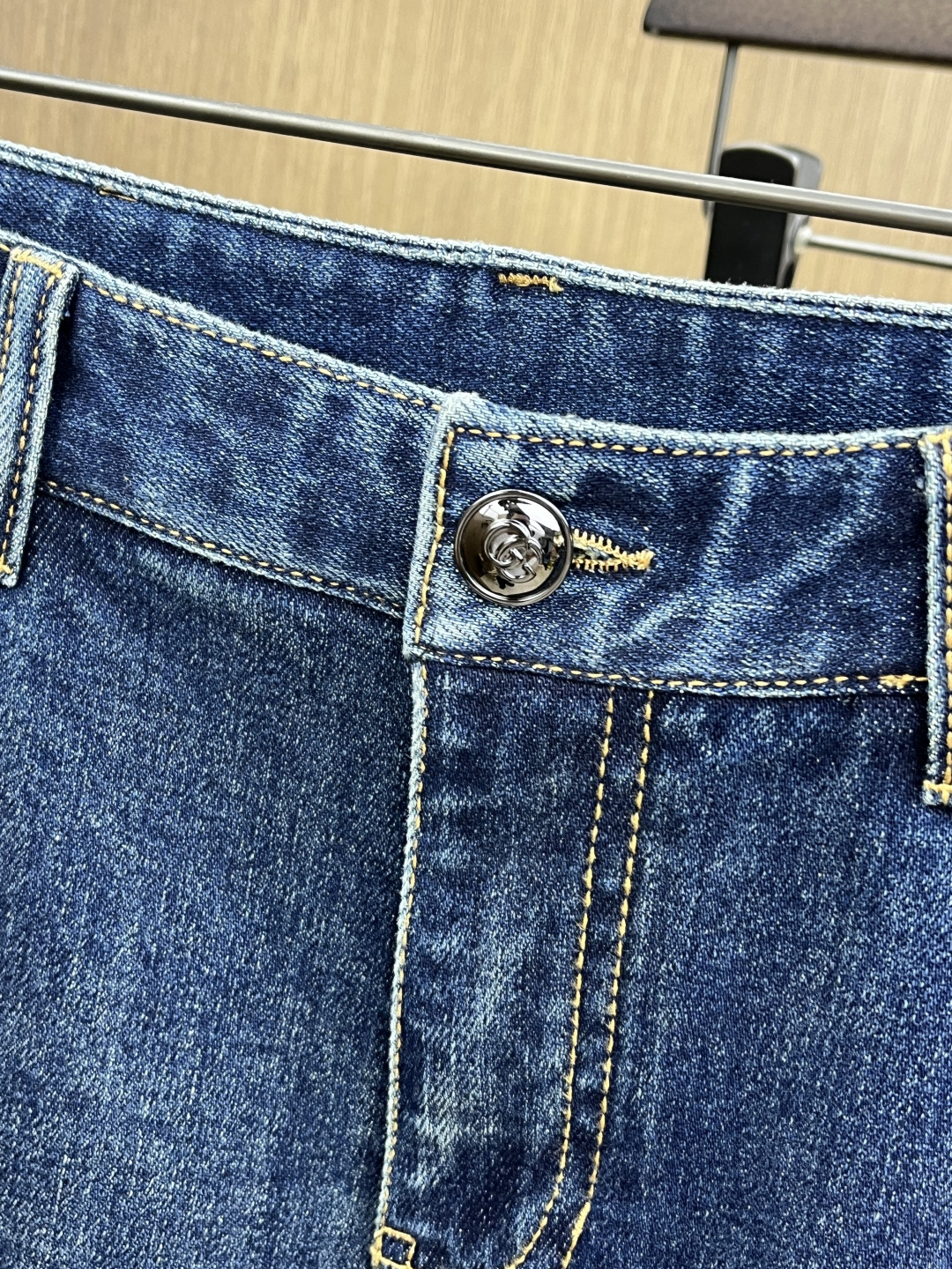 秋冬 Guc 🔥🔥秋冬新品休闲牛仔裤 官网同步发售，裤身工艺设计，进口客供辅料、面料定制，代工厂出品免检