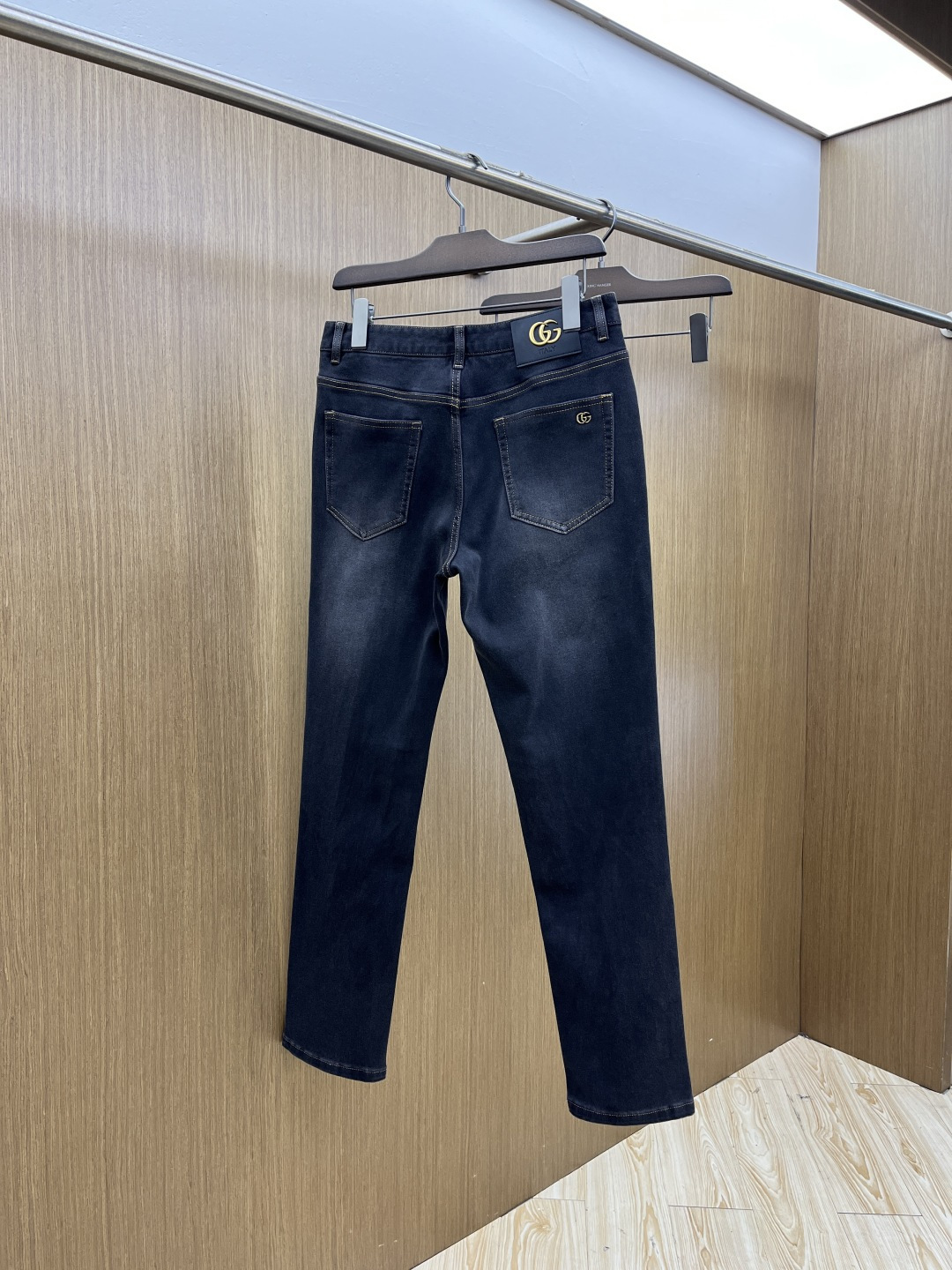 秋冬 Guc 🔥🔥秋冬新品休闲牛仔裤 官网同步发售，裤身工艺设计，进口客供辅料、面料定制，代工厂出品免检
