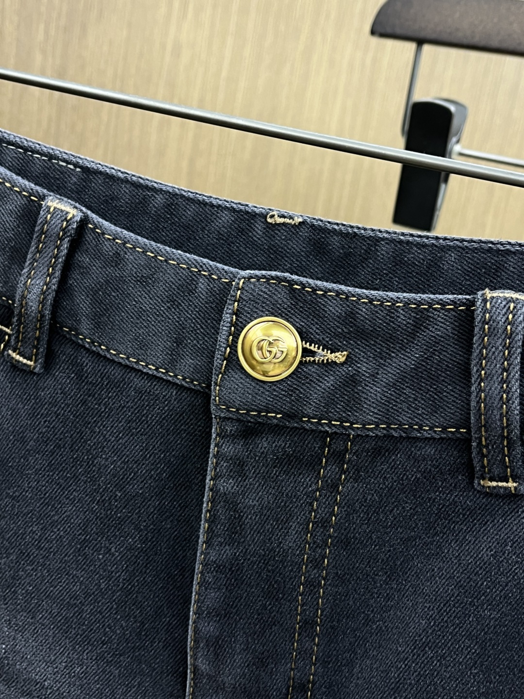 秋冬 Guc 🔥🔥秋冬新品休闲牛仔裤 官网同步发售，裤身工艺设计，进口客供辅料、面料定制，代工厂出品免检