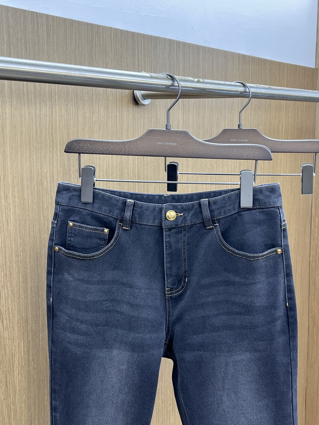 秋冬 Guc 🔥🔥秋冬新品休闲牛仔裤 官网同步发售，裤身工艺设计，进口客供辅料、面料定制，代工厂出品免检