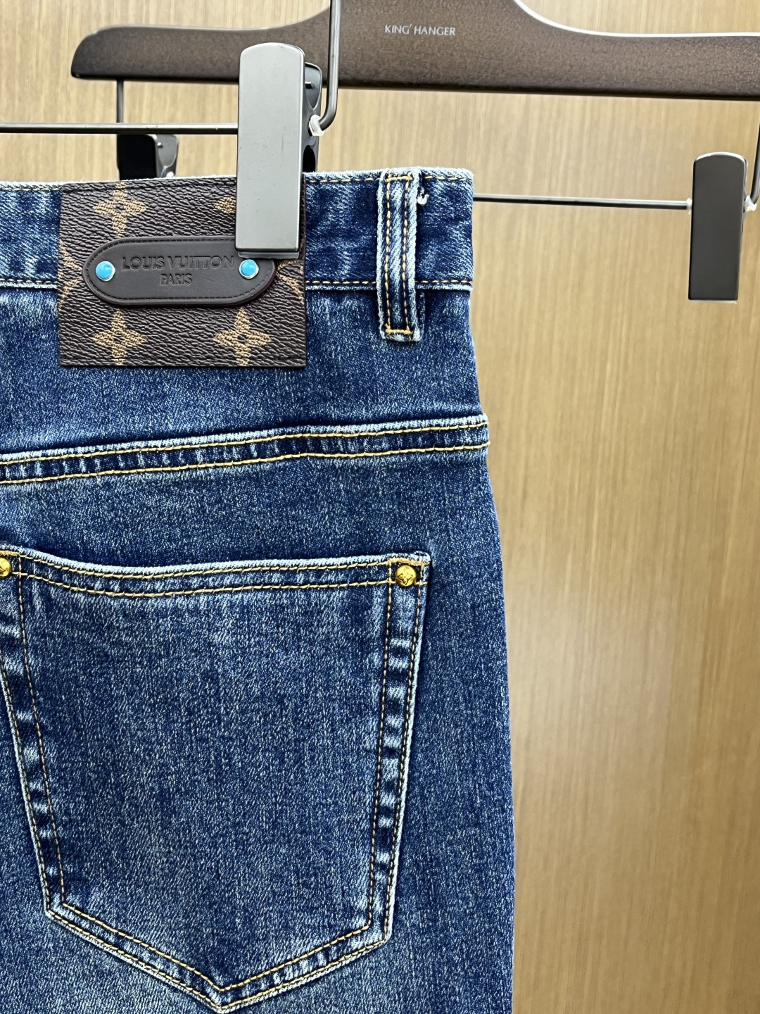 秋冬 LV 🔥🔥秋冬新品休闲牛仔裤 官网同步发售，裤身工艺设计，进口客供辅料、面料定制，代工厂出品免检！