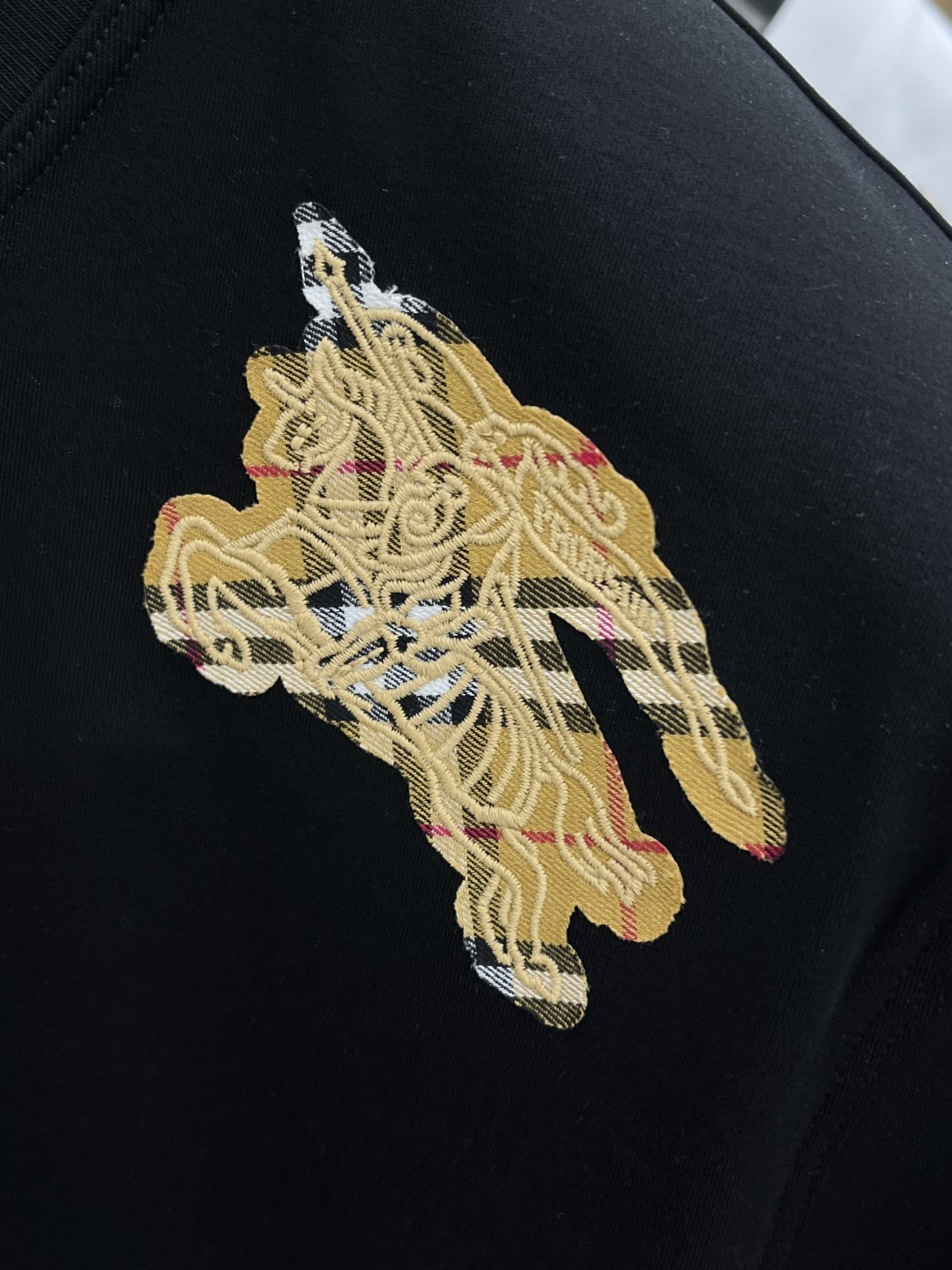 早春 BBR. 🔥🔥高级定制 2026春夏新款首发专柜最新款短袖圆领T恤 高端订制 设计前卫时尚！品牌l