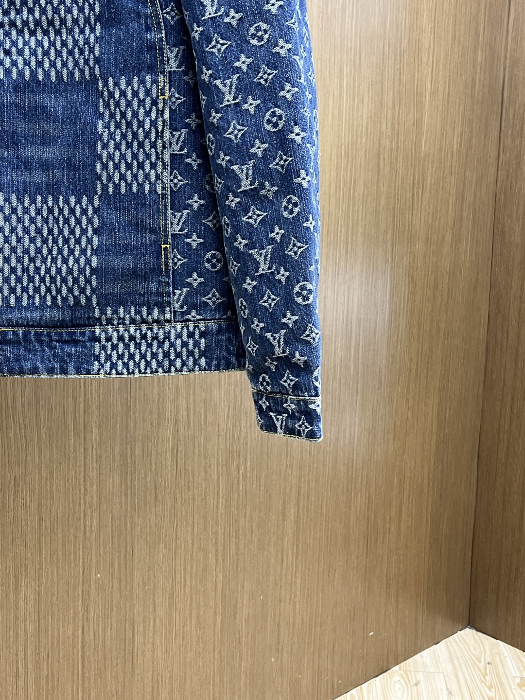 秋冬羽绒 🔥🔥驴牌秋冬新品连帽牛仔羽绒外套！高性能造型来自于Glacier的精髓,此款羽绒服适合任何场合