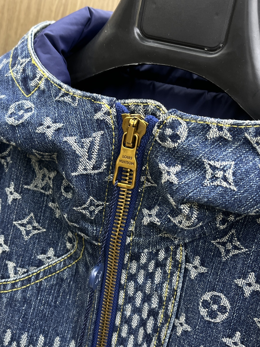 秋冬羽绒 🔥🔥驴牌秋冬新品连帽牛仔羽绒外套！高性能造型来自于Glacier的精髓,此款羽绒服适合任何场合