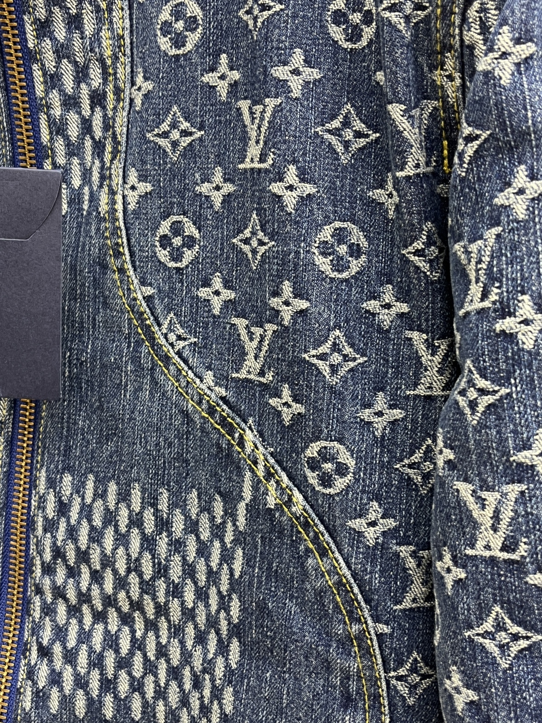 秋冬羽绒 🔥🔥驴牌秋冬新品连帽牛仔羽绒外套！高性能造型来自于Glacier的精髓,此款羽绒服适合任何场合