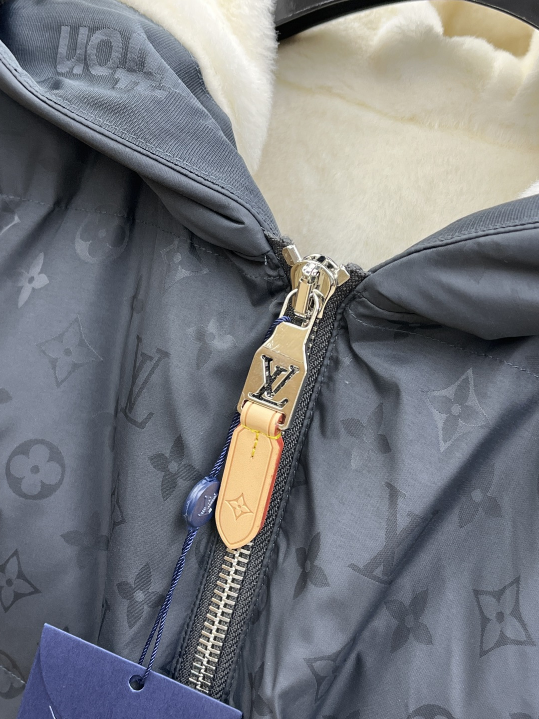 秋冬羽绒 LV 🔥🔥高端定制 25FW秋冬新款原单连帽羽绒服外套 官网同步售卖 ✨爆款 渠道货 高端定制