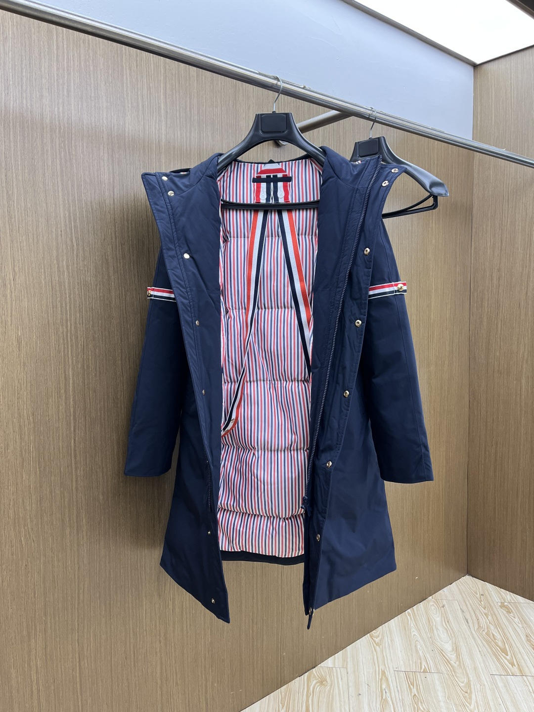 秋冬羽绒 TB 秋冬新款羽绒服 原版1:1订制五金配件全进口原版定制 欢迎专柜对比 绝对的高品质 采用9