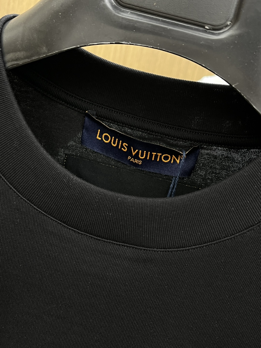 早春 LV 🔥🔥高级定制 2026春夏 · 高阶定制T恤】特别推荐系列 定制面料：秘鲁进口匹马棉 × 顶