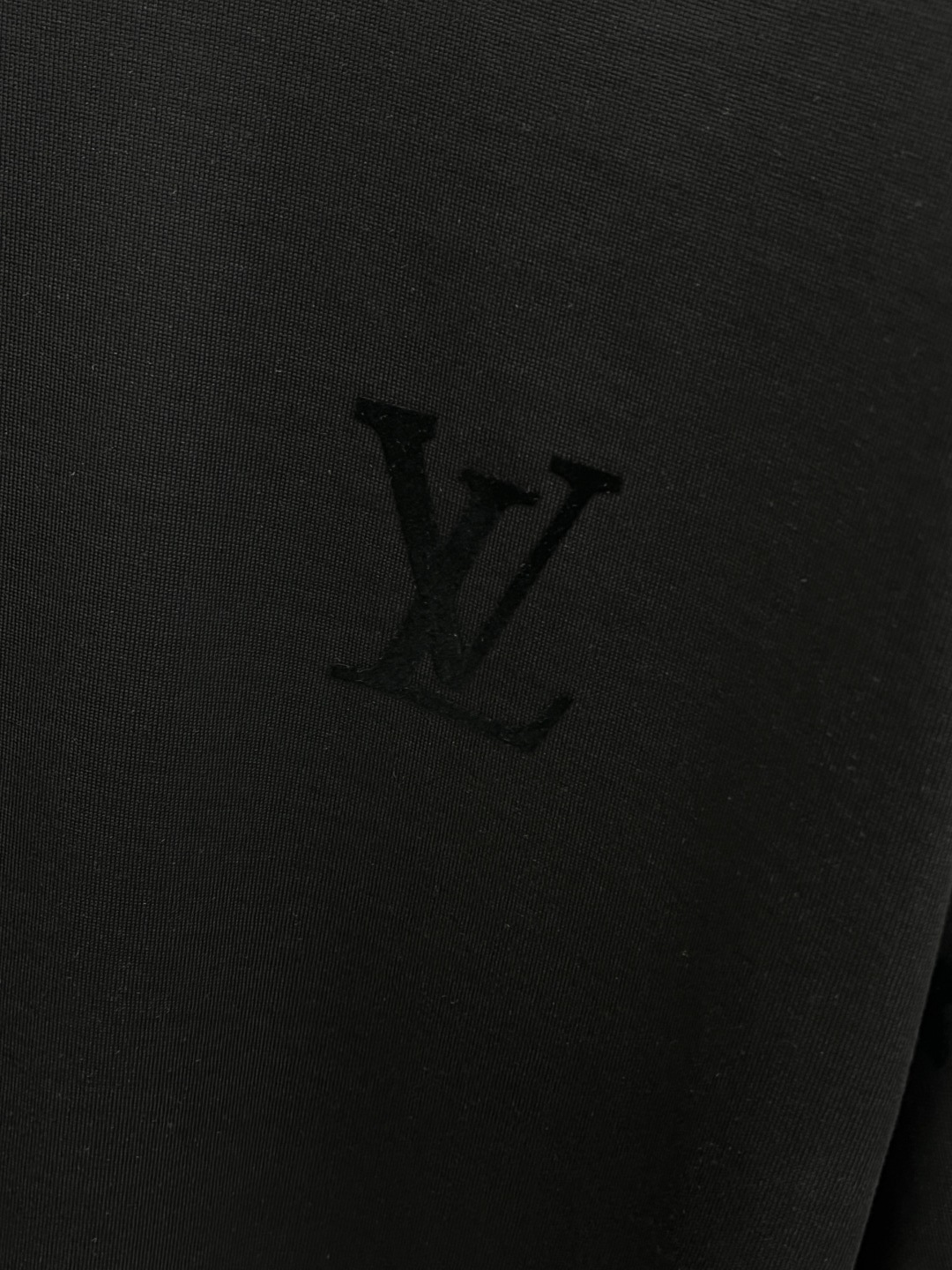 早春 LV 🔥🔥高级定制 2026春夏 · 高阶定制T恤】特别推荐系列 定制面料：秘鲁进口匹马棉 × 顶