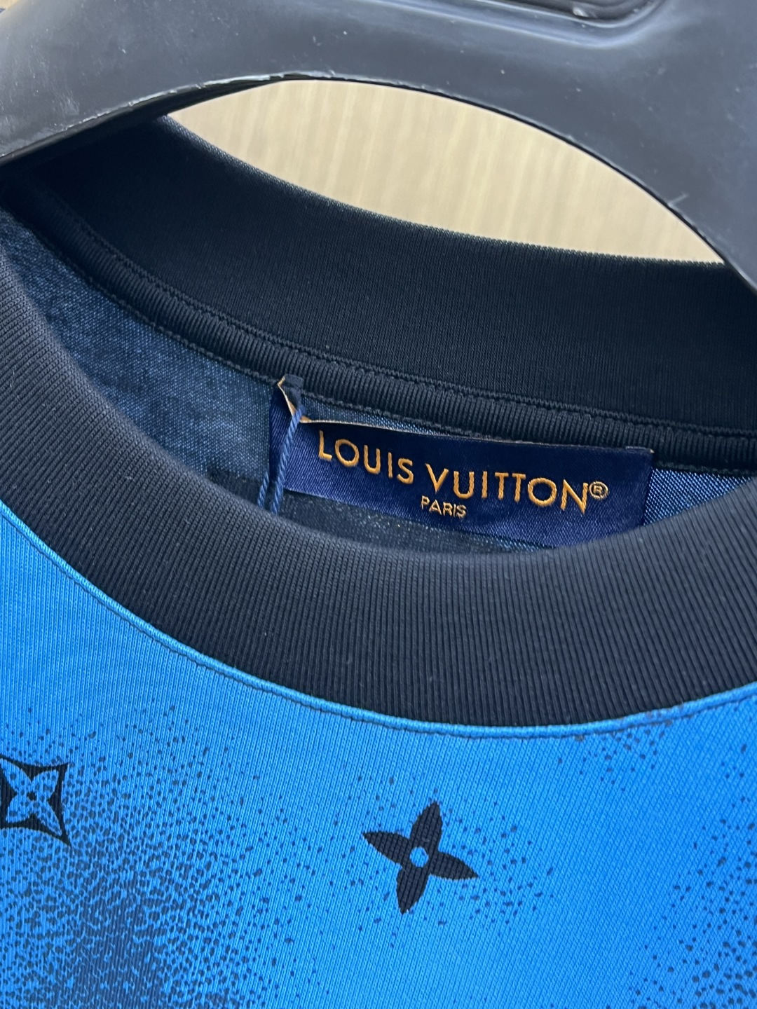 早春 LV 🔥🔥高级定制 2026春夏 · 高阶定制T恤】特别推荐系列 定制面料：秘鲁进口匹马棉 × 顶