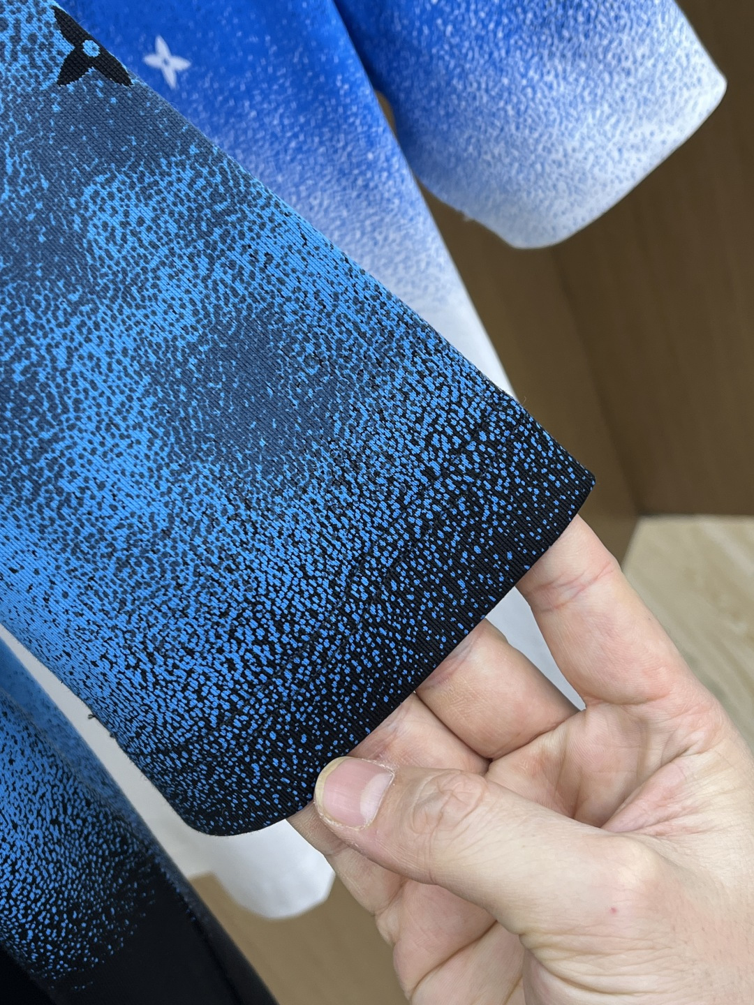 早春 LV 🔥🔥高级定制 2026春夏 · 高阶定制T恤】特别推荐系列 定制面料：秘鲁进口匹马棉 × 顶