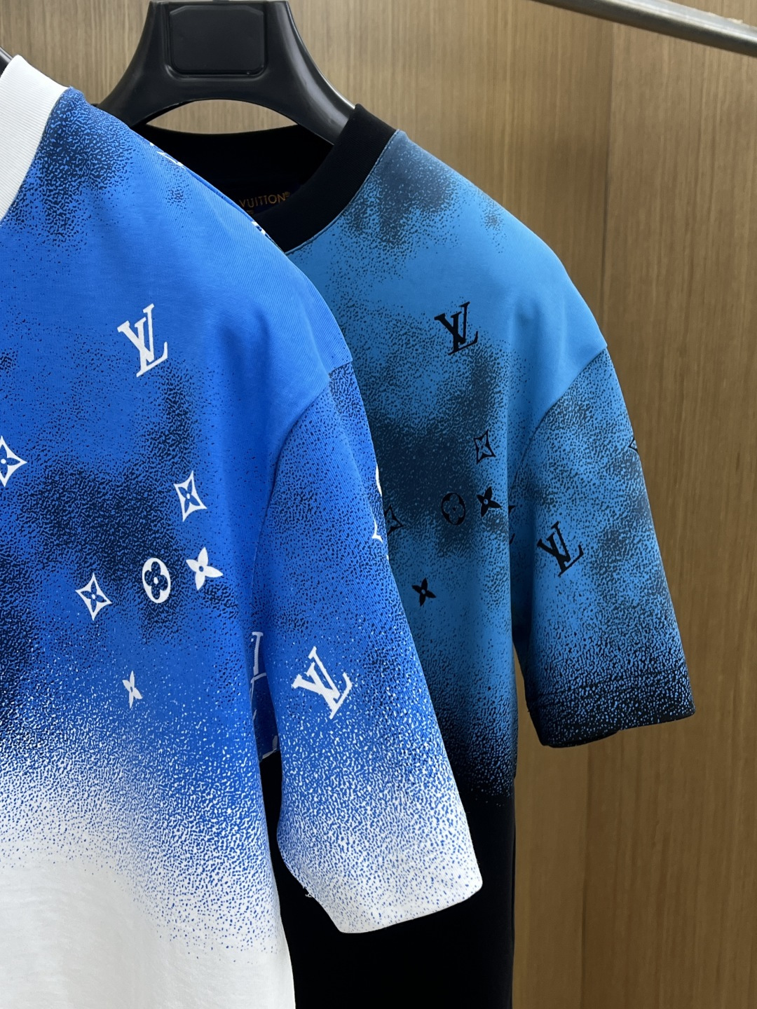 早春 LV 🔥🔥高级定制 2026春夏 · 高阶定制T恤】特别推荐系列 定制面料：秘鲁进口匹马棉 × 顶