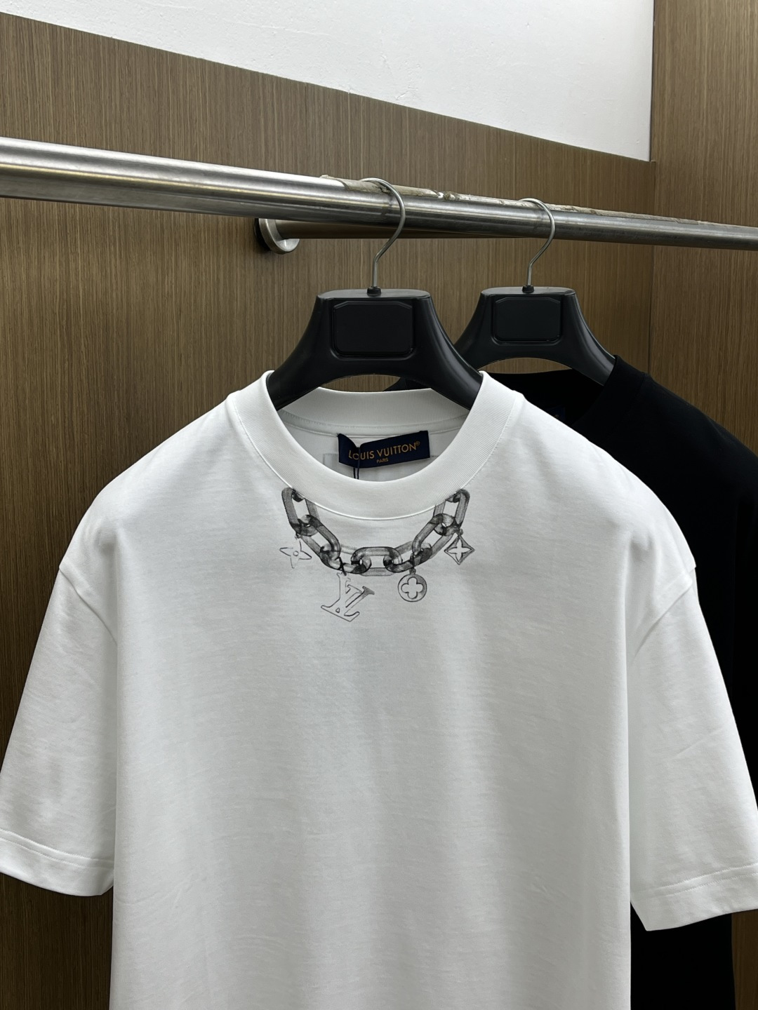 早春 LV 🔥🔥高级定制 2026春夏 · 高阶定制T恤】特别推荐系列 定制面料：秘鲁进口匹马棉 × 顶