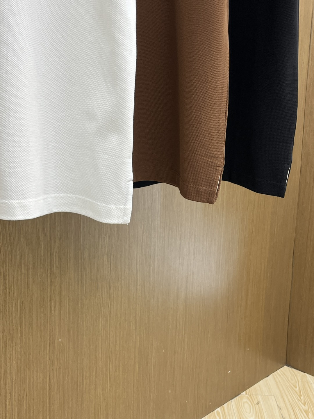 早春 Loro Piana 🔥🔥早春新款男士标识短袖Polo衫，延续经典商务休闲翻领POLO恤.该款Po