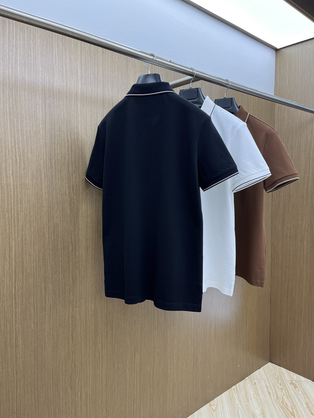 早春 Loro Piana 🔥🔥早春新款男士标识短袖Polo衫，延续经典商务休闲翻领POLO恤.该款Po